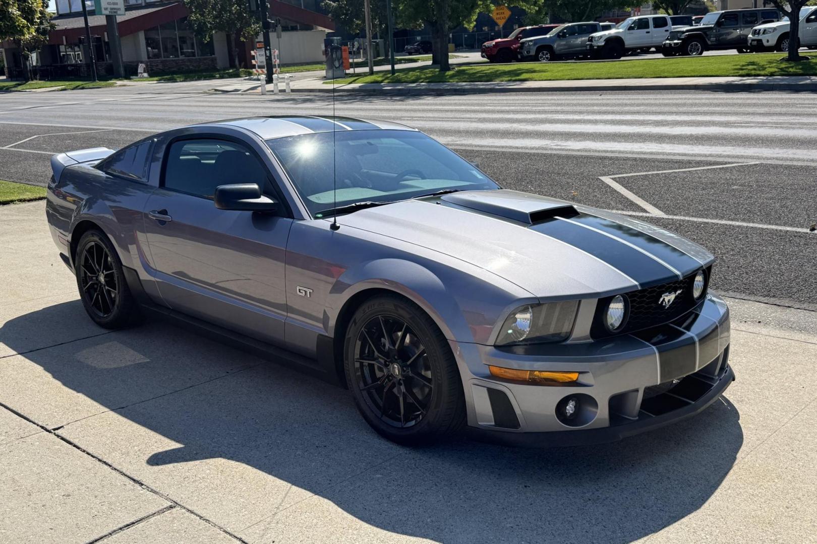 2006 Silver /Black Ford Mustang GT Premium (1ZVHT82H465) with an V8 4.6 Liter engine, Automatic transmission, located at 2304 W. Main St., Boise, ID, 83702, (208) 342-7777, 43.622105, -116.218658 - 2006 Ford Mustang GT Premium With Attitude! - Photo#2