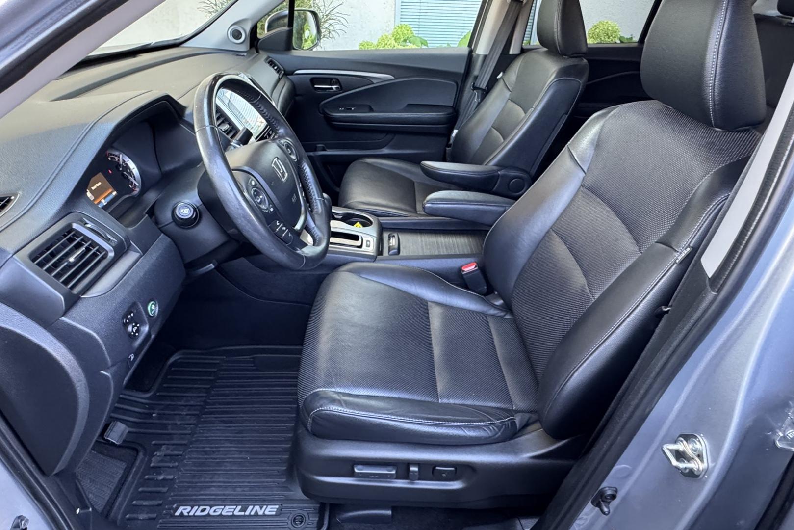 2019 Silver /Black Honda Ridgeline RTL-T (5FPYK3F67KB) with an V6 3.5 Liter engine, Automatic 6 Speed transmission, located at 2304 W. Main St., Boise, ID, 83702, (208) 342-7777, 43.622105, -116.218658 - Photo#10
