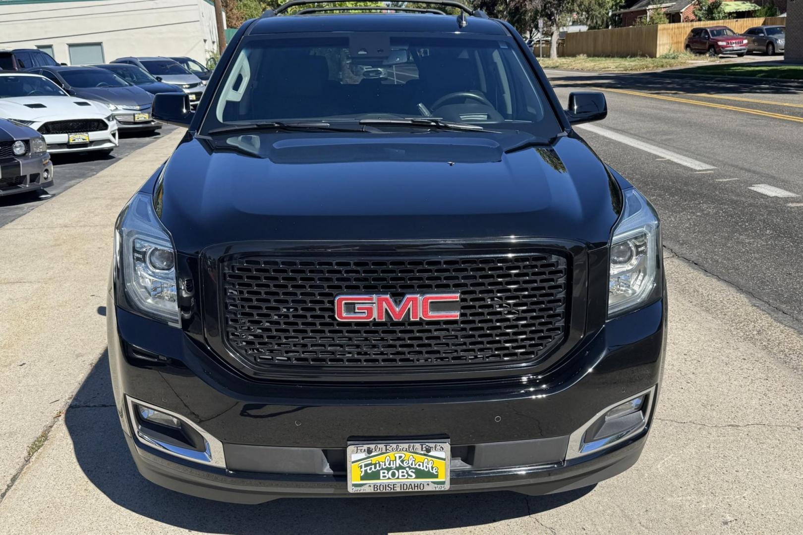 2015 Black /Jet Black GMC Yukon Denali (1GKS2CKJ2FR) with an V8 6.2 Liter engine, Automatic 8 Speed transmission, located at 2304 W. Main St., Boise, ID, 83702, (208) 342-7777, 43.622105, -116.218658 - Well Optioned! Clean With New Tires Too! - Photo#3