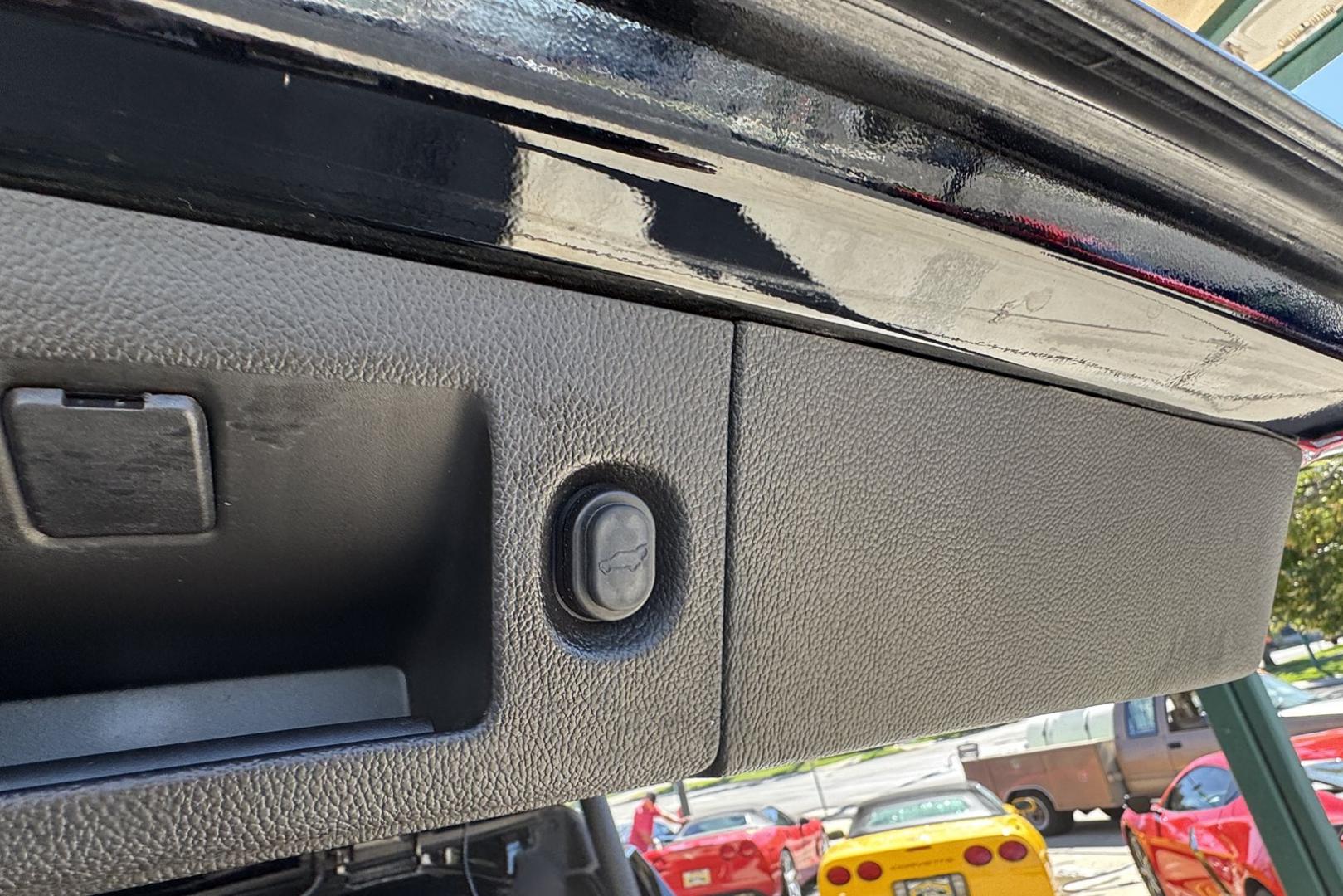 2015 Black /Jet Black GMC Yukon Denali (1GKS2CKJ2FR) with an V8 6.2 Liter engine, Automatic 8 Speed transmission, located at 2304 W. Main St., Boise, ID, 83702, (208) 342-7777, 43.622105, -116.218658 - Well Optioned! Clean With New Tires Too! - Photo#22