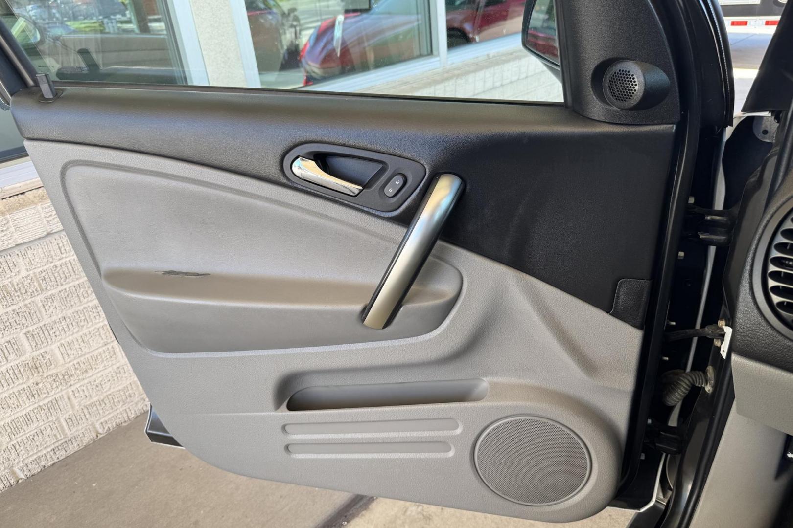 2006 White /Gray Saturn Vue (5GZCZ23DX6S) with an 4 Cyl 2.2 Liter engine, 5 Speed Manual transmission, located at 2304 W. Main St., Boise, ID, 83702, (208) 342-7777, 43.622105, -116.218658 - Clean One Owner Idaho Vehicle! - Photo#5