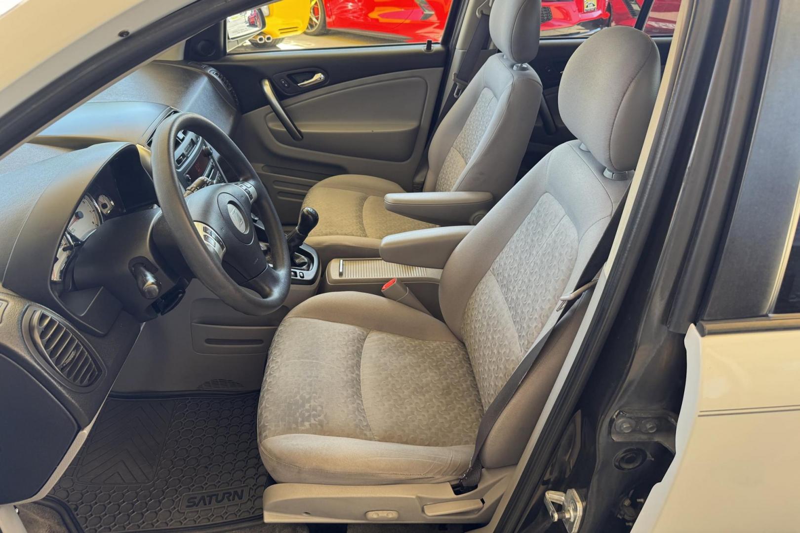 2006 White /Gray Saturn Vue (5GZCZ23DX6S) with an 4 Cyl 2.2 Liter engine, 5 Speed Manual transmission, located at 2304 W. Main St., Boise, ID, 83702, (208) 342-7777, 43.622105, -116.218658 - Clean One Owner Idaho Vehicle! - Photo#6