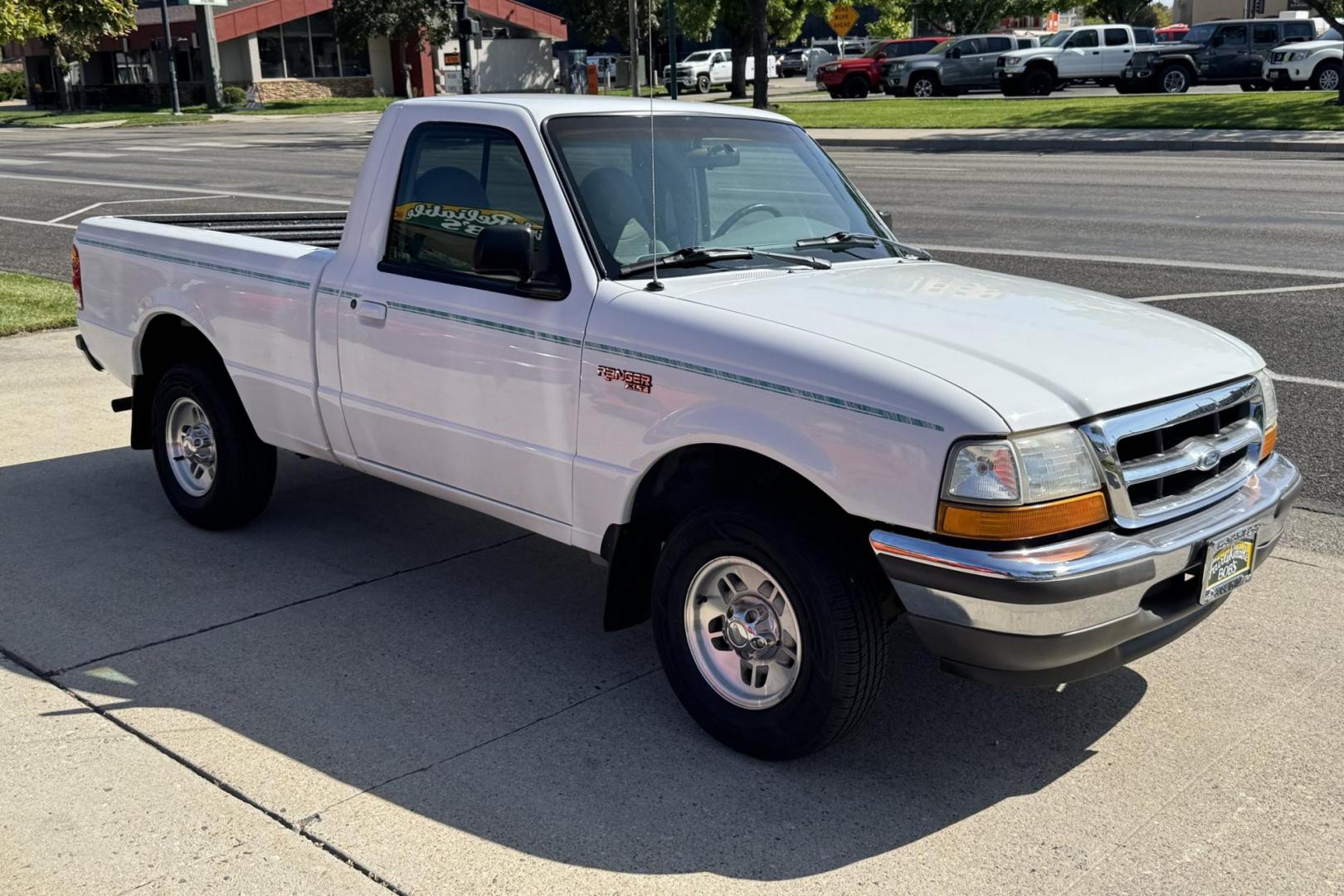 1998 White /Gray Ford Ranger XLT (1FTYR10C5WU) with an 4 Cyl 2.5 Liter engine, 5 Speed transmission, located at 2304 W. Main St., Boise, ID, 83702, (208) 342-7777, 43.622105, -116.218658 - New Tires! Low Mileage! Ready To Go! - Photo#3