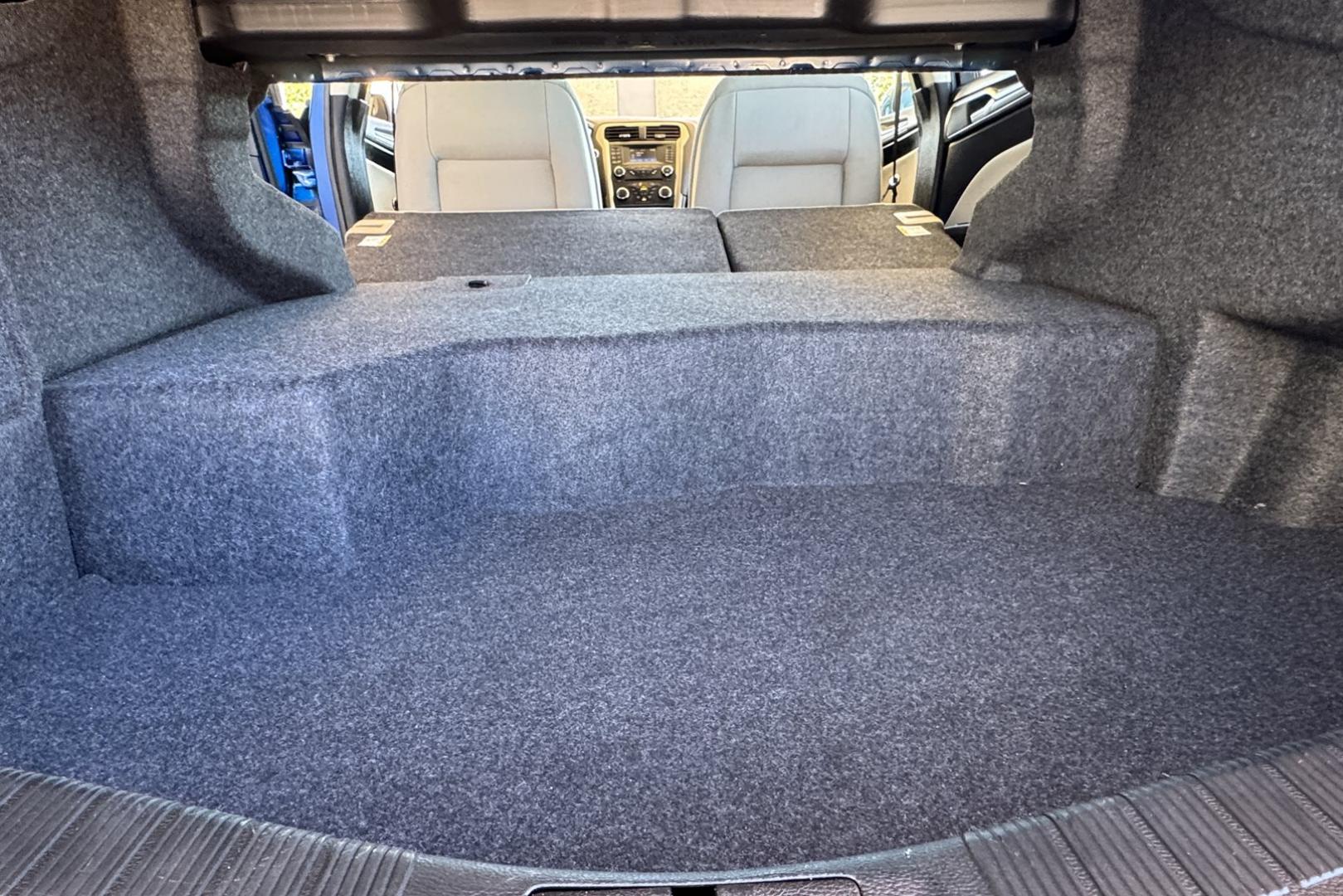 2018 Blue Lightning Metallic /Gray Ford Fusion (3FA6P0UU3JR) with an 4 Cyl 2.0 Liter Hybrid engine, Automatic transmission, located at 2304 W. Main St., Boise, ID, 83702, (208) 342-7777, 43.622105, -116.218658 - Great Fuel Economy! Smooth Ride Too! - Photo#17