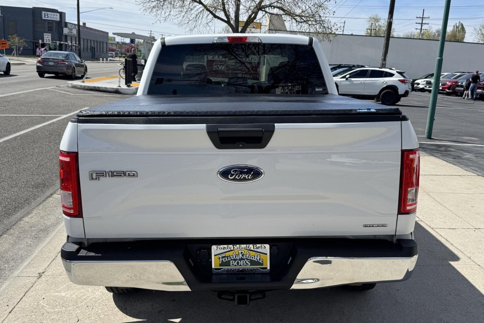 2016 Oxford White /Gray Ford F-150 XLT (1FTFW1EFXGF) with an V8 5.0 Liter engine, Automatic transmission, located at 2304 W. Main St., Boise, ID, 83702, (208) 342-7777, 43.622105, -116.218658 - Seats 6! Ready To Haul! - Photo#1