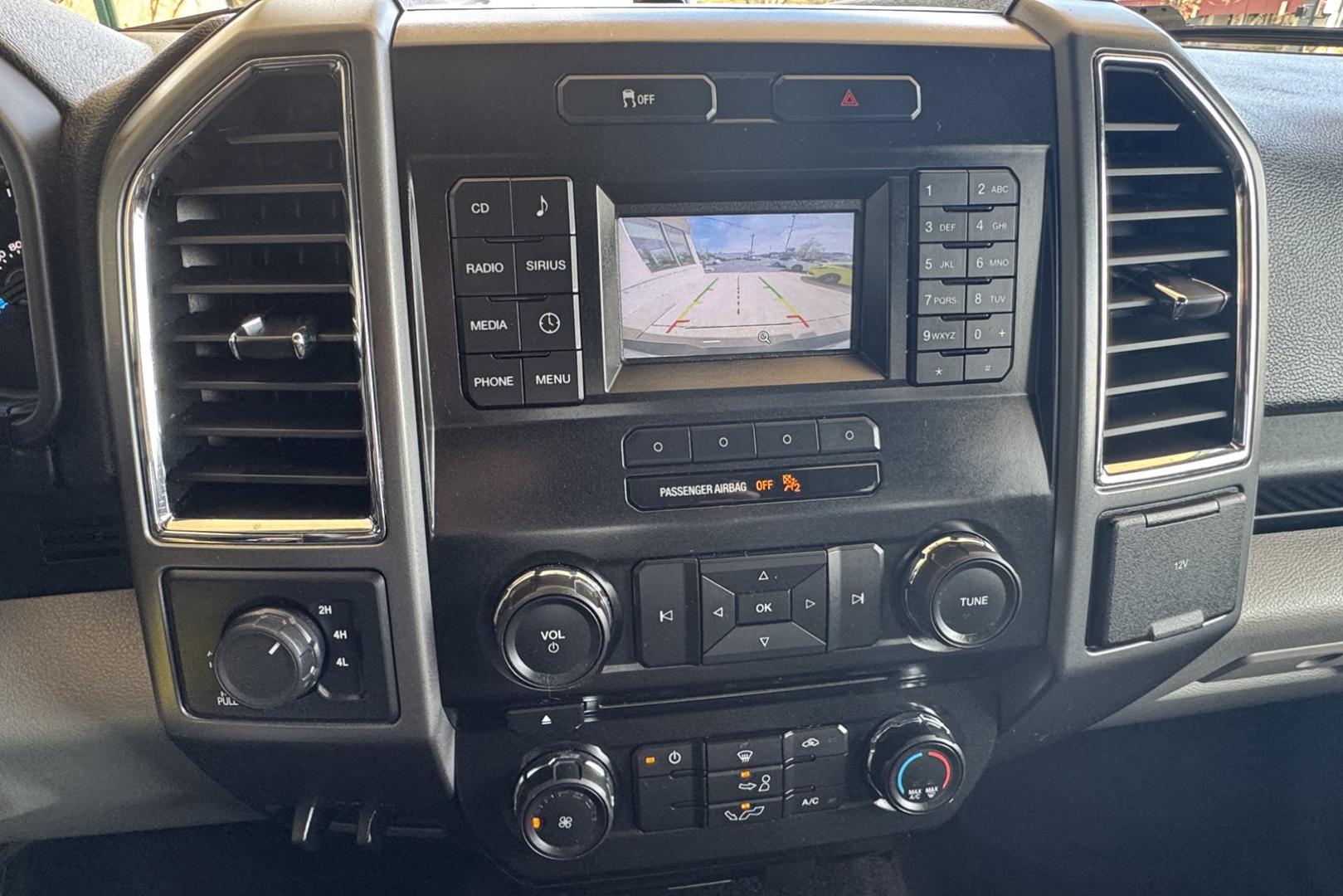 2016 Oxford White /Gray Ford F-150 XLT (1FTFW1EFXGF) with an V8 5.0 Liter engine, Automatic transmission, located at 2304 W. Main St., Boise, ID, 83702, (208) 342-7777, 43.622105, -116.218658 - Seats 6! Ready To Haul! - Photo#4
