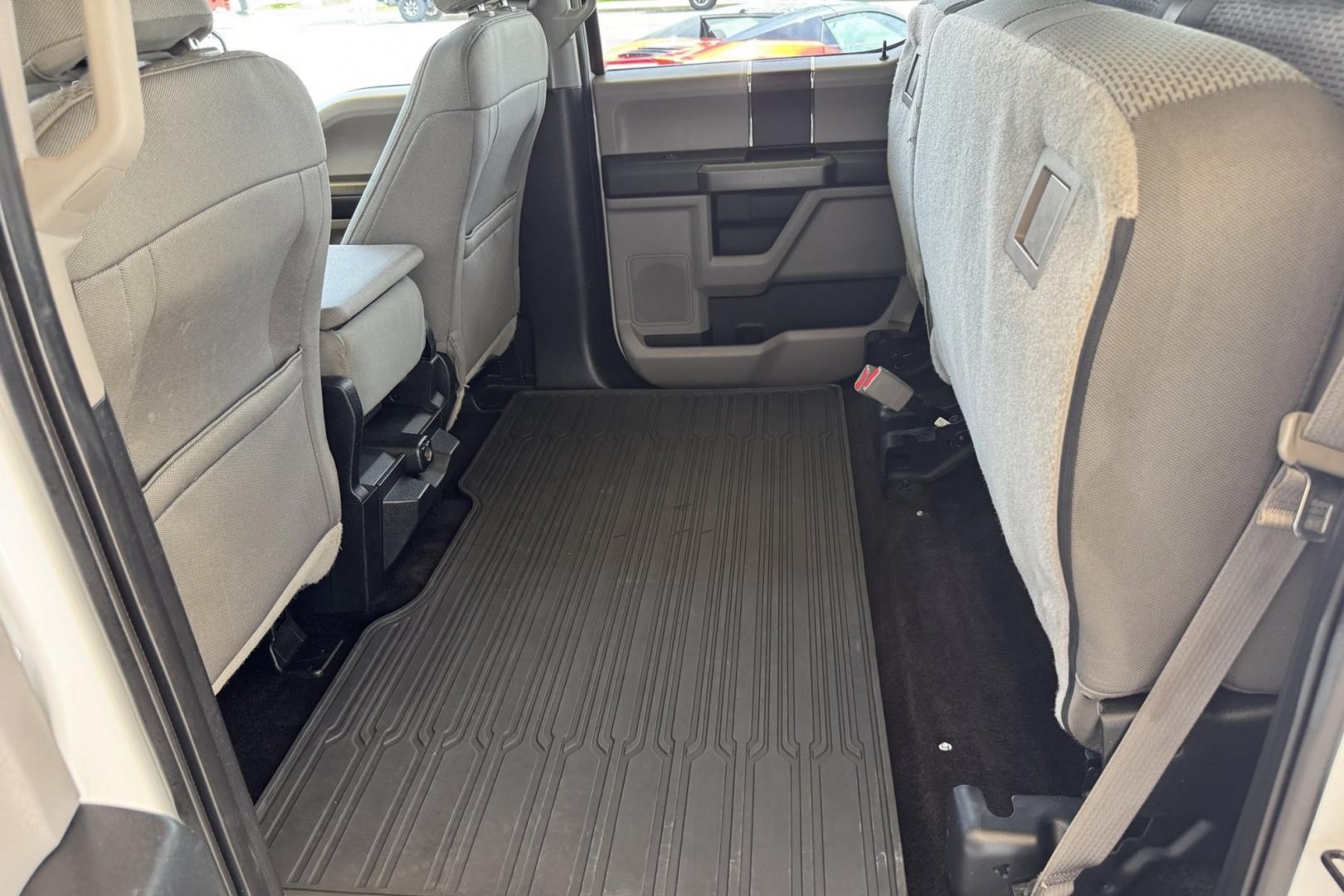 2016 Oxford White /Gray Ford F-150 XLT (1FTFW1EFXGF) with an V8 5.0 Liter engine, Automatic transmission, located at 2304 W. Main St., Boise, ID, 83702, (208) 342-7777, 43.622105, -116.218658 - Seats 6! Ready To Haul! - Photo#15