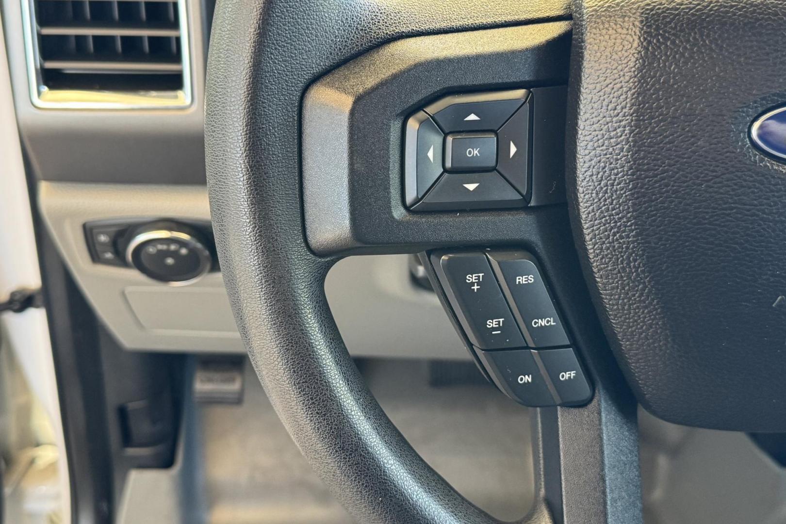 2016 Oxford White /Gray Ford F-150 XLT (1FTFW1EFXGF) with an V8 5.0 Liter engine, Automatic transmission, located at 2304 W. Main St., Boise, ID, 83702, (208) 342-7777, 43.622105, -116.218658 - Seats 6! Ready To Haul! - Photo#5