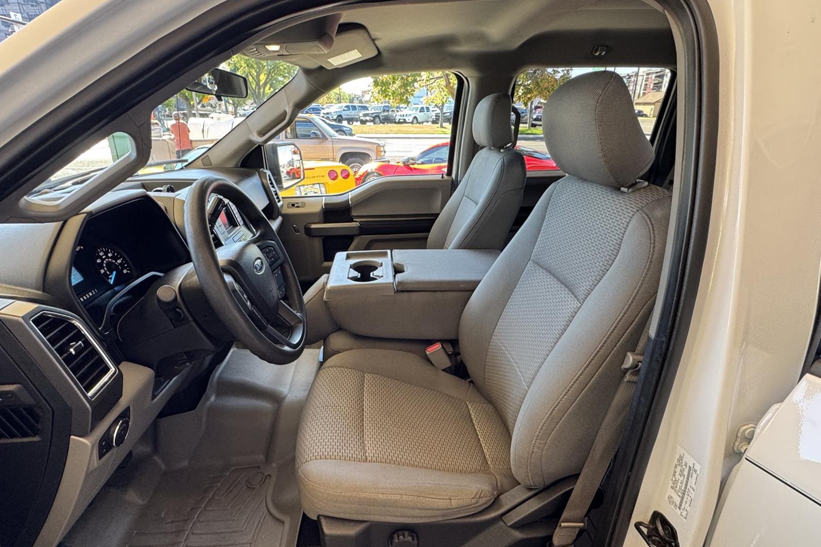 2016 Oxford White /Gray Ford F-150 XLT (1FTFW1EFXGF) with an V8 5.0 Liter engine, Automatic transmission, located at 2304 W. Main St., Boise, ID, 83702, (208) 342-7777, 43.622105, -116.218658 - Seats 6! Ready To Haul! - Photo#11