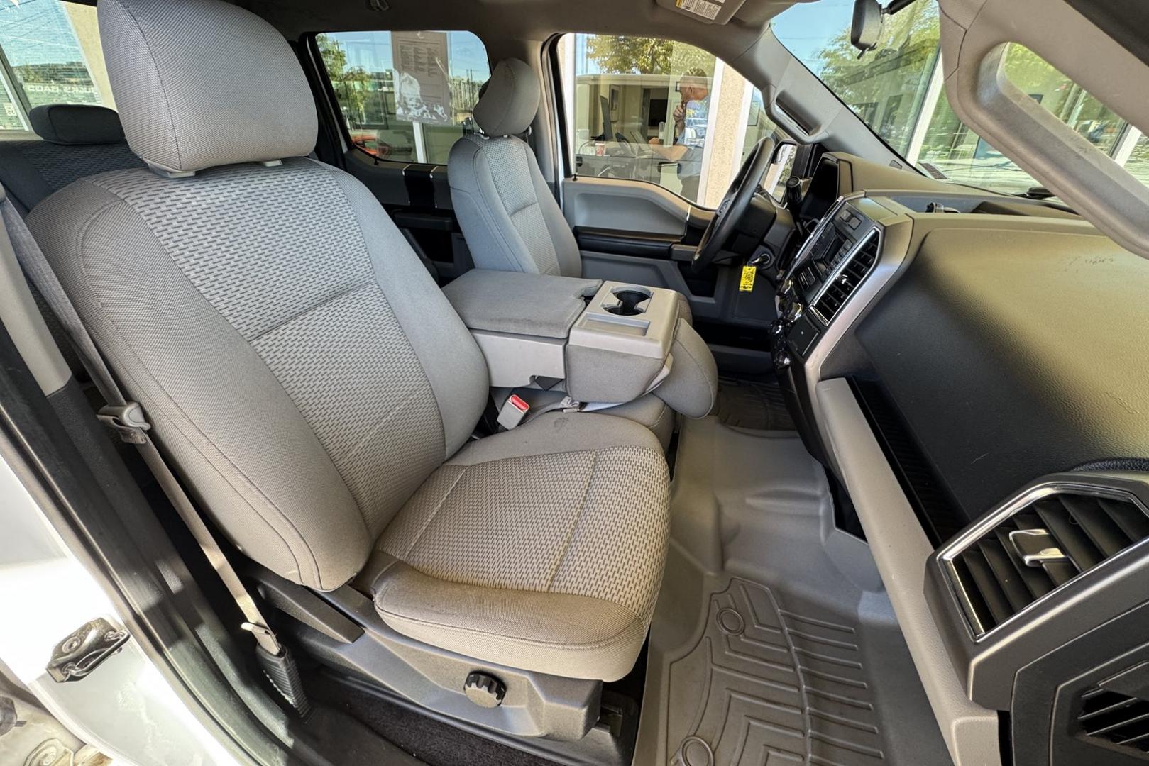 2016 Oxford White /Gray Ford F-150 XLT (1FTFW1EFXGF) with an V8 5.0 Liter engine, Automatic transmission, located at 2304 W. Main St., Boise, ID, 83702, (208) 342-7777, 43.622105, -116.218658 - Seats 6! Ready To Haul! - Photo#14
