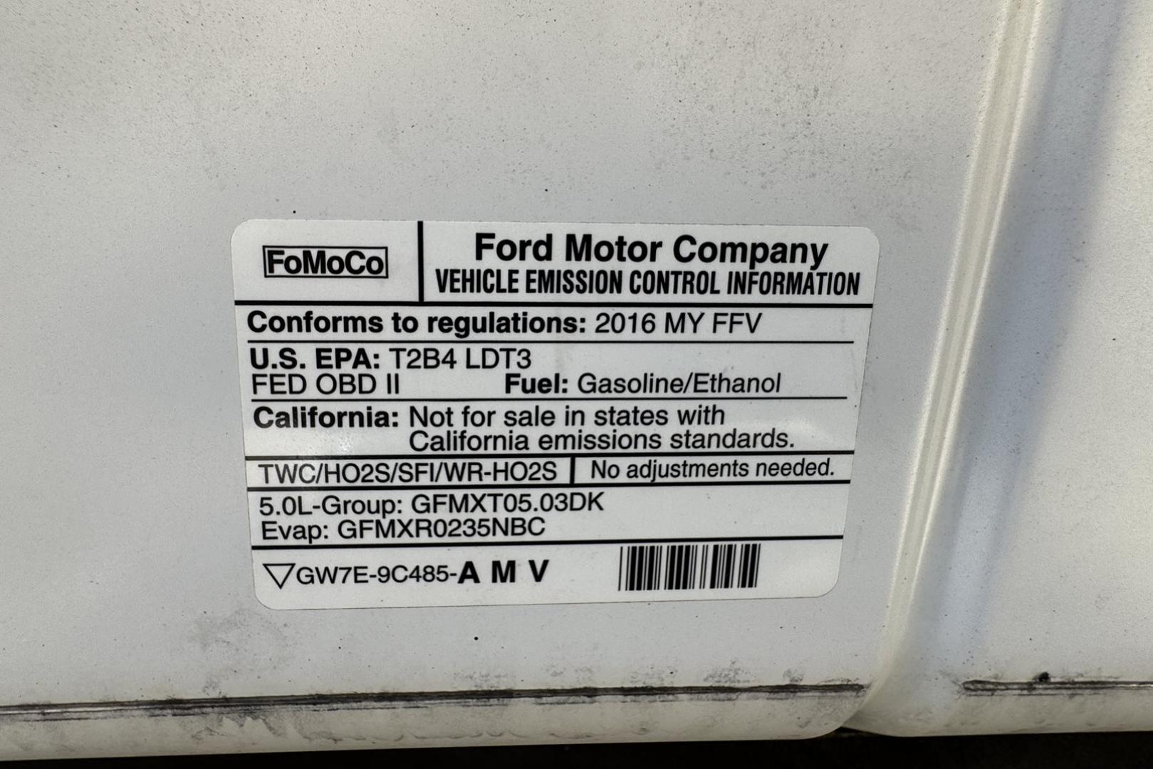 2016 Oxford White /Gray Ford F-150 XLT (1FTFW1EFXGF) with an V8 5.0 Liter engine, Automatic transmission, located at 2304 W. Main St., Boise, ID, 83702, (208) 342-7777, 43.622105, -116.218658 - Seats 6! Ready To Haul! - Photo#15