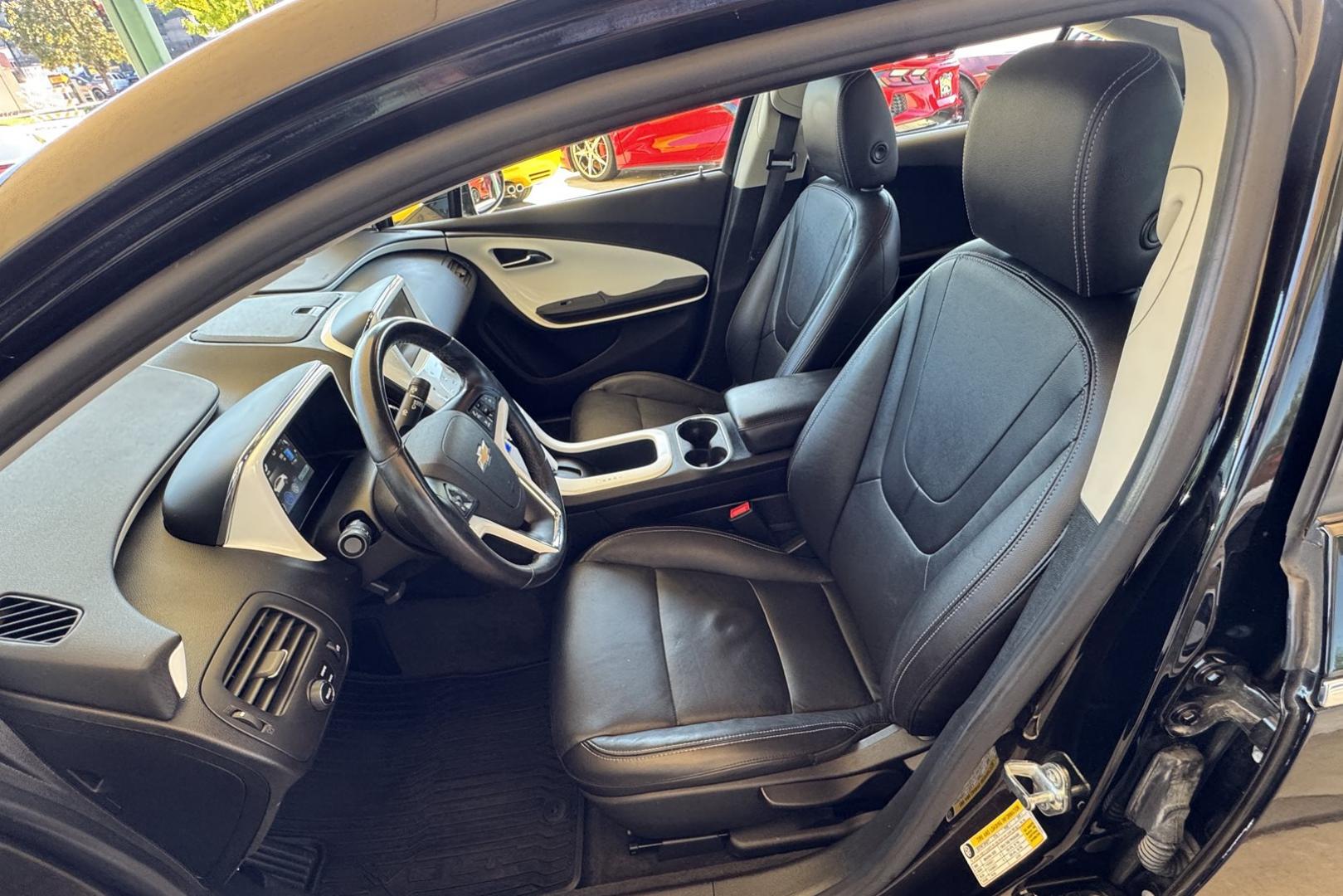 2015 Black /Black Chevrolet Volt Premium (1G1RD6E47FU) with an 4 Cyl 1.4 Liter Hybrid engine, Automatic transmission, located at 2304 W. Main St., Boise, ID, 83702, (208) 342-7777, 43.622105, -116.218658 - New Tires! Great Fuel Economy! - Photo#11