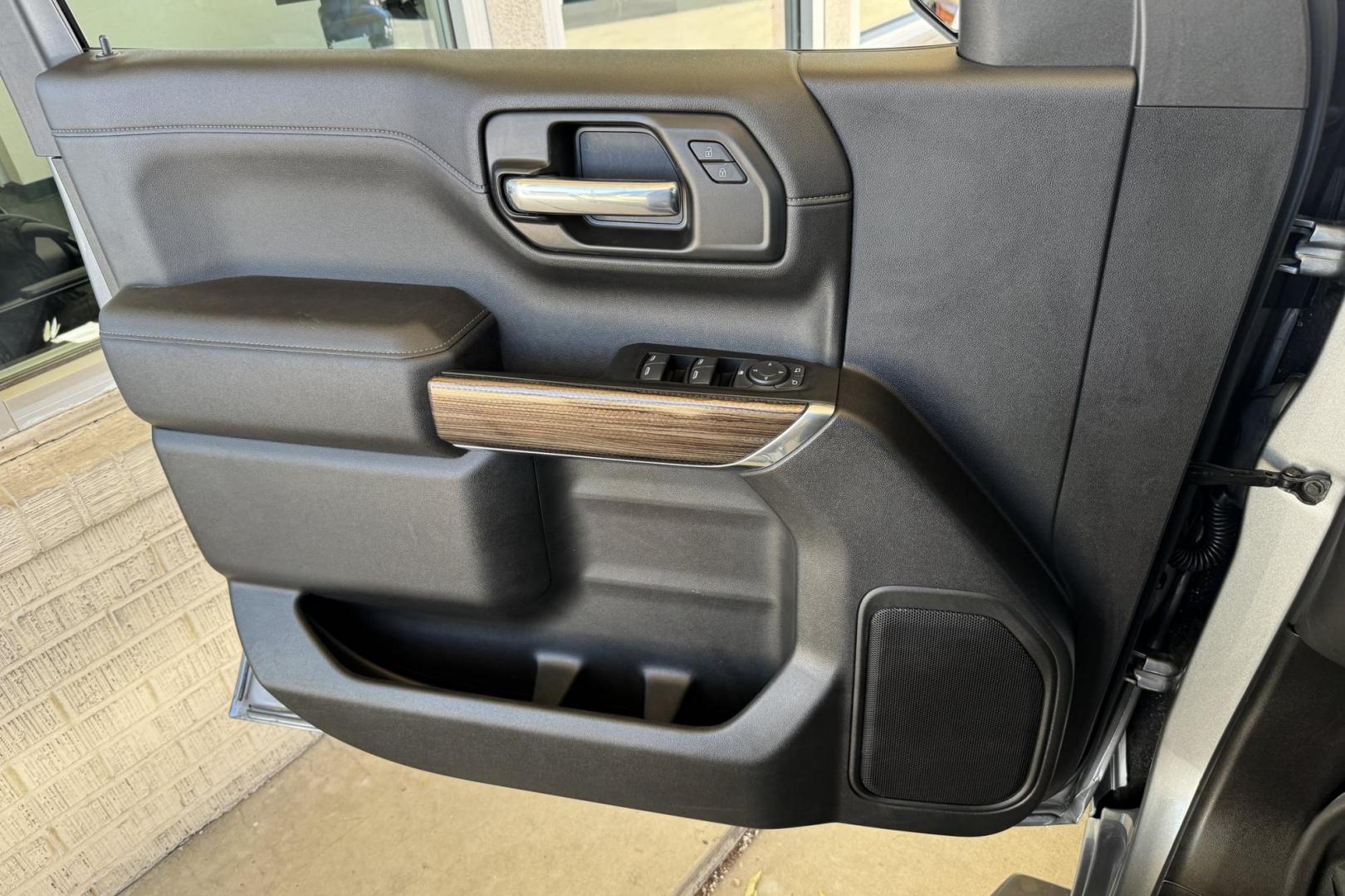 2021 Satin Steel Metallic /Jet Black Chevrolet Silverado 1500 LT Trail Boss Z/71 (1GCPYFED2MZ) with an V8 5.3 Liter engine, Automatic 10 Speed transmission, located at 2304 W. Main St., Boise, ID, 83702, (208) 342-7777, 43.622105, -116.218658 - Z/71 LT Trail Boss! Ready To Go! - Photo#8
