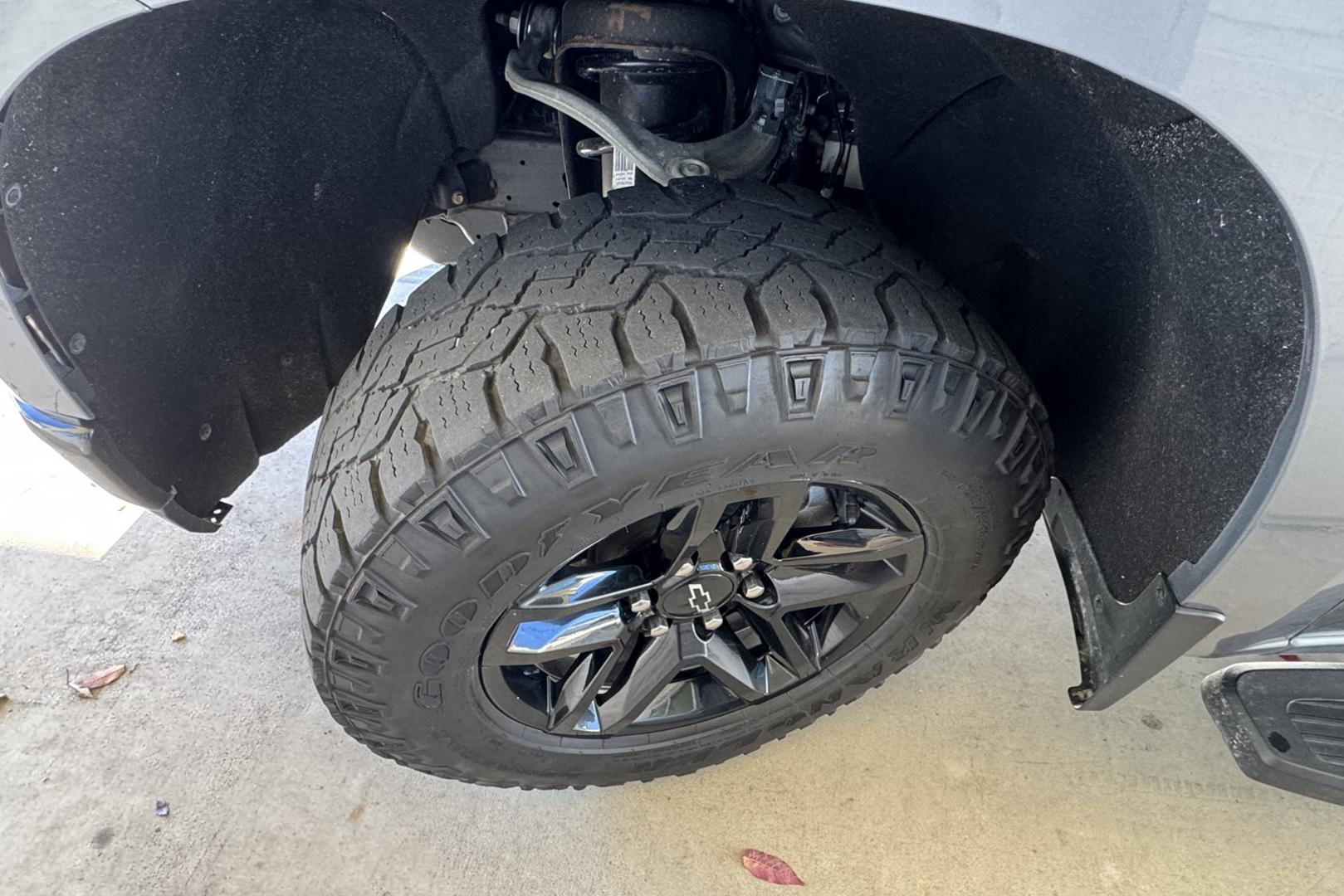 2021 Satin Steel Metallic /Jet Black Chevrolet Silverado 1500 LT Trail Boss Z/71 (1GCPYFED2MZ) with an V8 5.3 Liter engine, Automatic 10 Speed transmission, located at 2304 W. Main St., Boise, ID, 83702, (208) 342-7777, 43.622105, -116.218658 - Z/71 LT Trail Boss! Ready To Go! - Photo#18