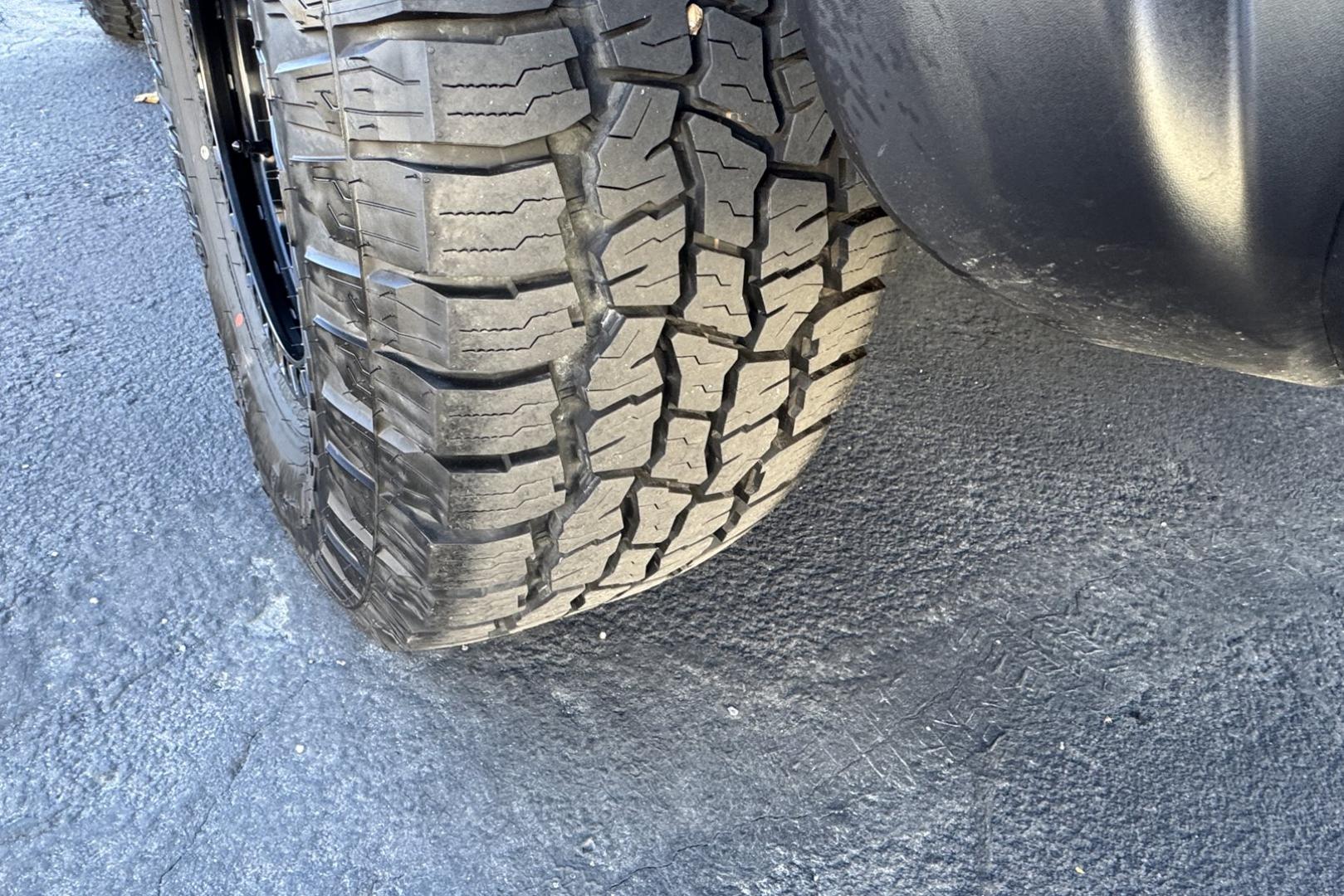 2024 White /Black Jeep Wrangler Willys (1C4PJXAG0RW) with an V6 3.6 Liter engine, 6 Speed Manual transmission, located at 2304 W. Main St., Boise, ID, 83702, (208) 342-7777, 43.622105, -116.218658 - Remaining Factory Warranty! New Tires! Manual 6 Speed Transmission! - Photo#19