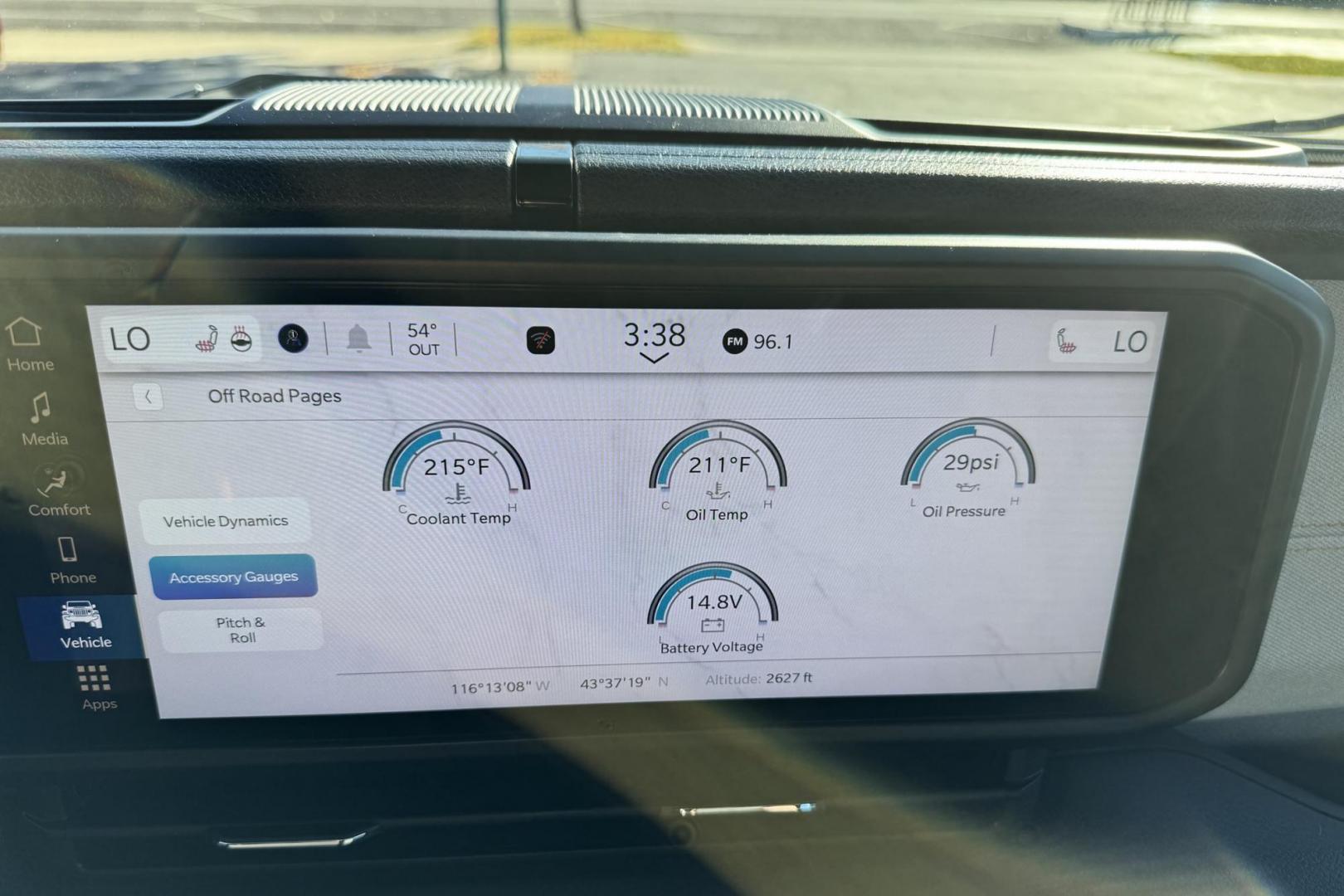 2024 White /Black Jeep Wrangler Willys (1C4PJXAG0RW) with an V6 3.6 Liter engine, 6 Speed Manual transmission, located at 2304 W. Main St., Boise, ID, 83702, (208) 342-7777, 43.622105, -116.218658 - Remaining Factory Warranty! New Tires! Manual 6 Speed Transmission! - Photo#20