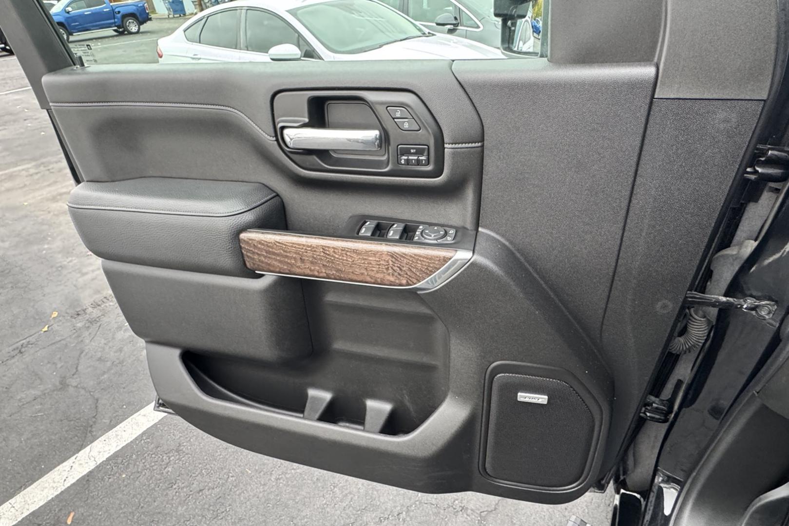 2022 Black /Jet Black GMC Sierra 3500HD Denali (1GT49WEY8NF) with an V8 6.6 Liter Duramax Turbo Diesel engine, Automatic 10 Speed Allison transmission, located at 2304 W. Main St., Boise, ID, 83702, (208) 342-7777, 43.622105, -116.218658 - Photo#7