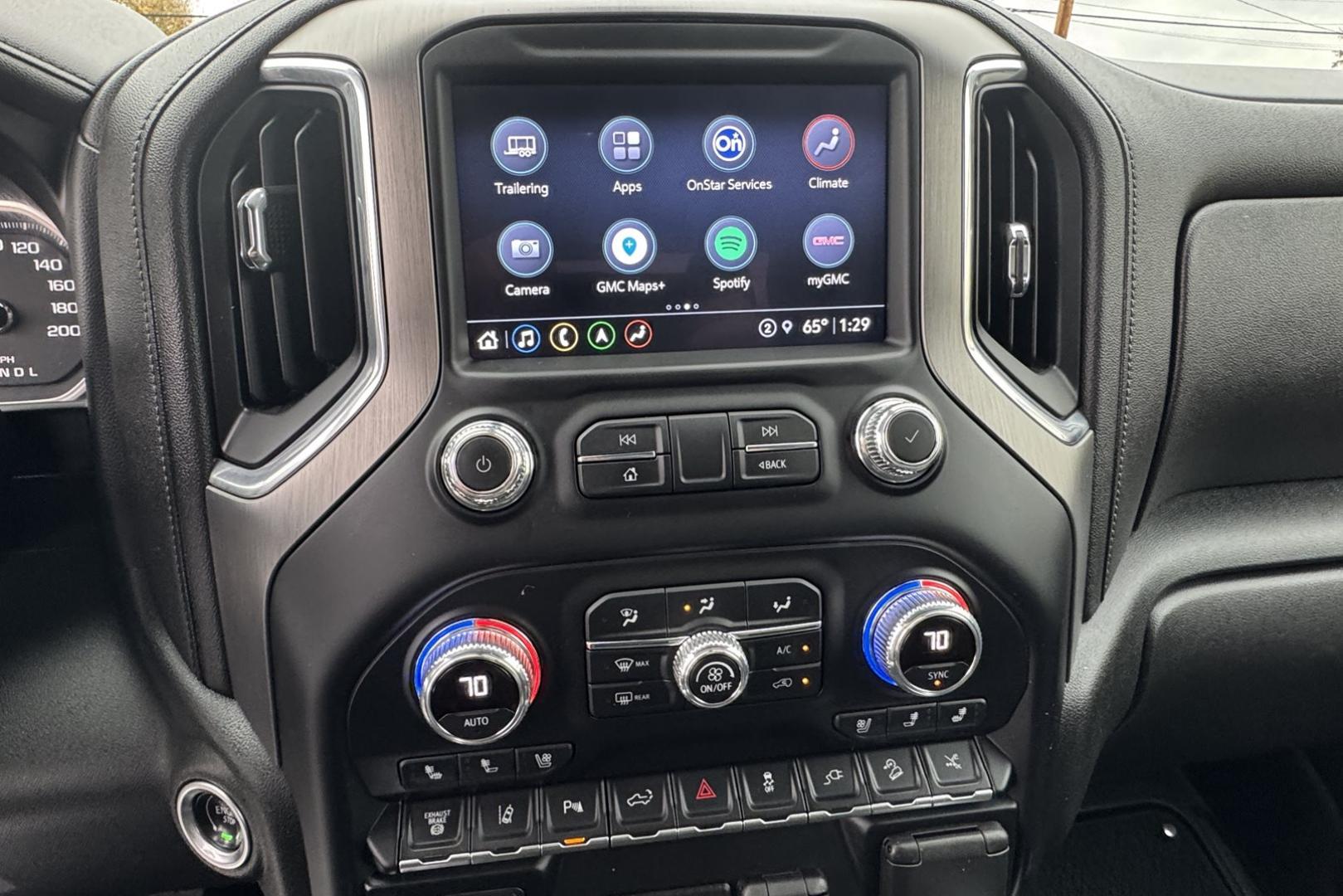 2022 Black /Jet Black GMC Sierra 3500HD Denali (1GT49WEY8NF) with an V8 6.6 Liter Duramax Turbo Diesel engine, Automatic 10 Speed Allison transmission, located at 2304 W. Main St., Boise, ID, 83702, (208) 342-7777, 43.622105, -116.218658 - Photo#11