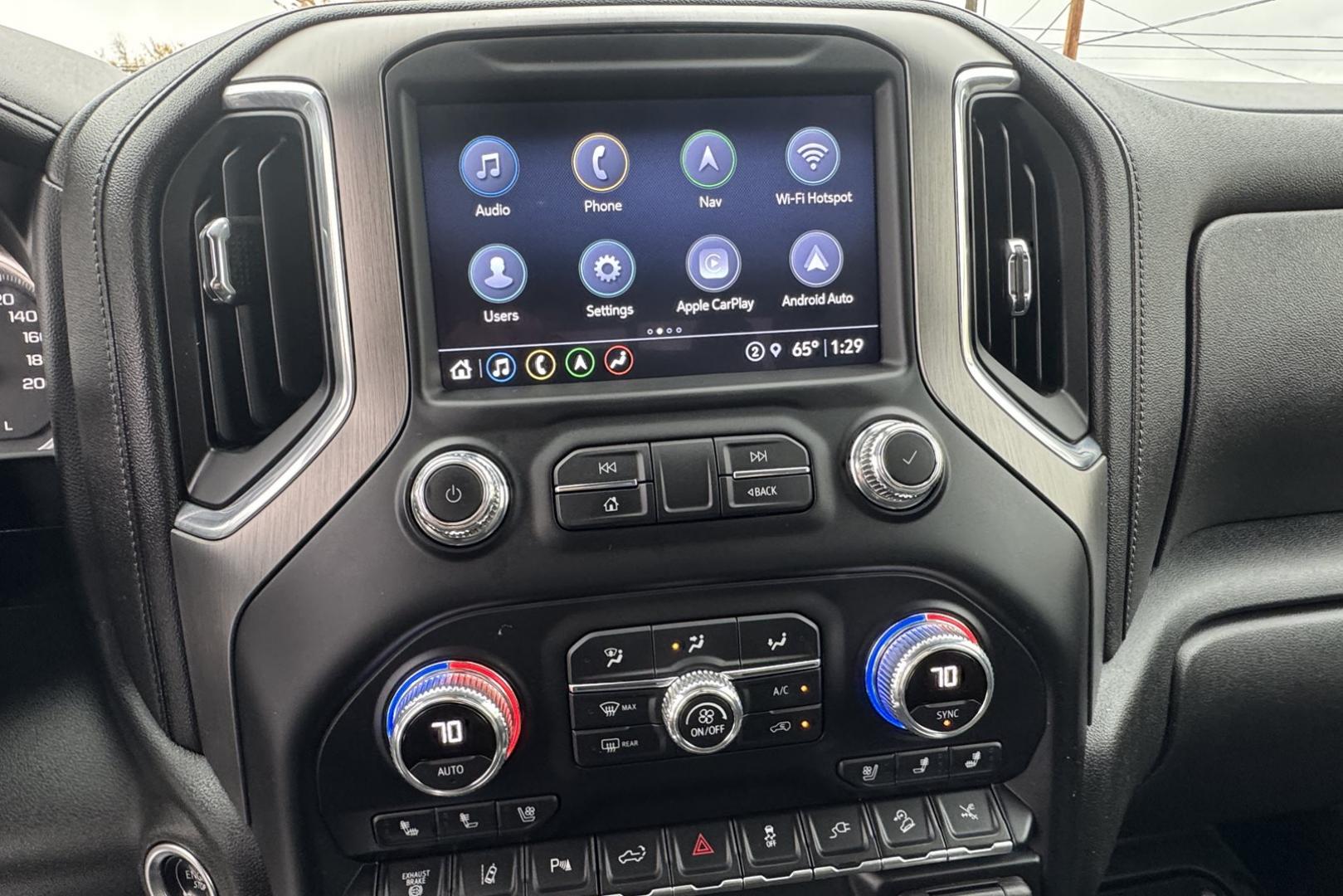 2022 Black /Jet Black GMC Sierra 3500HD Denali (1GT49WEY8NF) with an V8 6.6 Liter Duramax Turbo Diesel engine, Automatic 10 Speed Allison transmission, located at 2304 W. Main St., Boise, ID, 83702, (208) 342-7777, 43.622105, -116.218658 - Photo#12