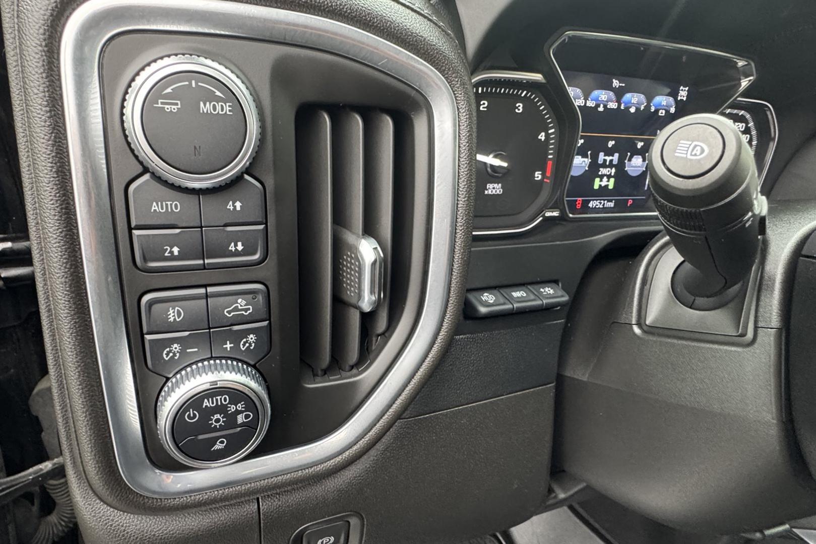 2022 Black /Jet Black GMC Sierra 3500HD Denali (1GT49WEY8NF) with an V8 6.6 Liter Duramax Turbo Diesel engine, Automatic 10 Speed Allison transmission, located at 2304 W. Main St., Boise, ID, 83702, (208) 342-7777, 43.622105, -116.218658 - Photo#26