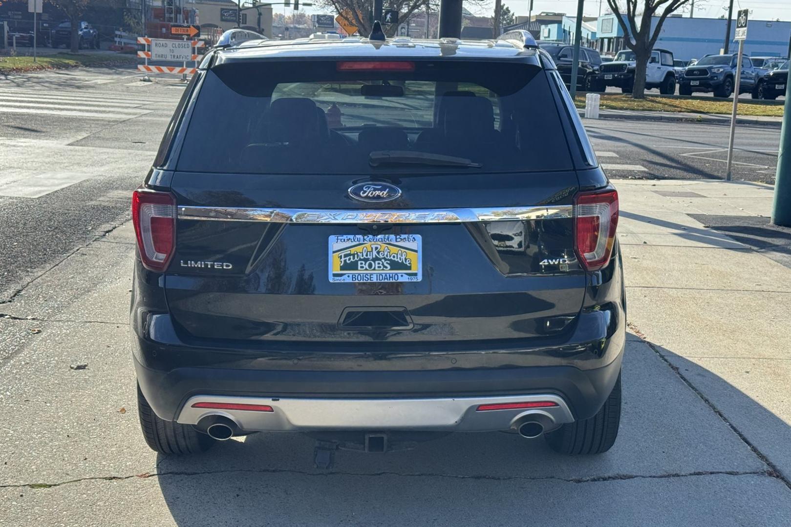 2017 Black /Black Ford Explorer Limited (1FM5K8F8XHG) with an V6 3.5 Liter engine, Automatic 6 Speed transmission, located at 2304 W. Main St., Boise, ID, 83702, (208) 342-7777, 43.622105, -116.218658 - New Tires! 7 Passenger! Highly Optioned! - Photo#2