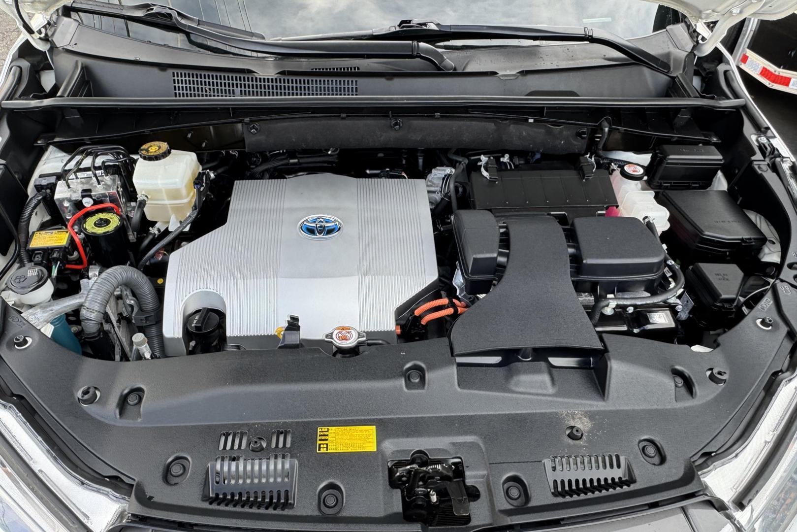 2019 Blizzard Pearl /Gray Toyota Highlander XLE (5TDJGRFH6KS) with an V6 3.5 Liter Hybrid engine, Automatic transmission, located at 2304 W. Main St., Boise, ID, 83702, (208) 342-7777, 43.622105, -116.218658 - Very Clean And Ready To Go! - Photo#23