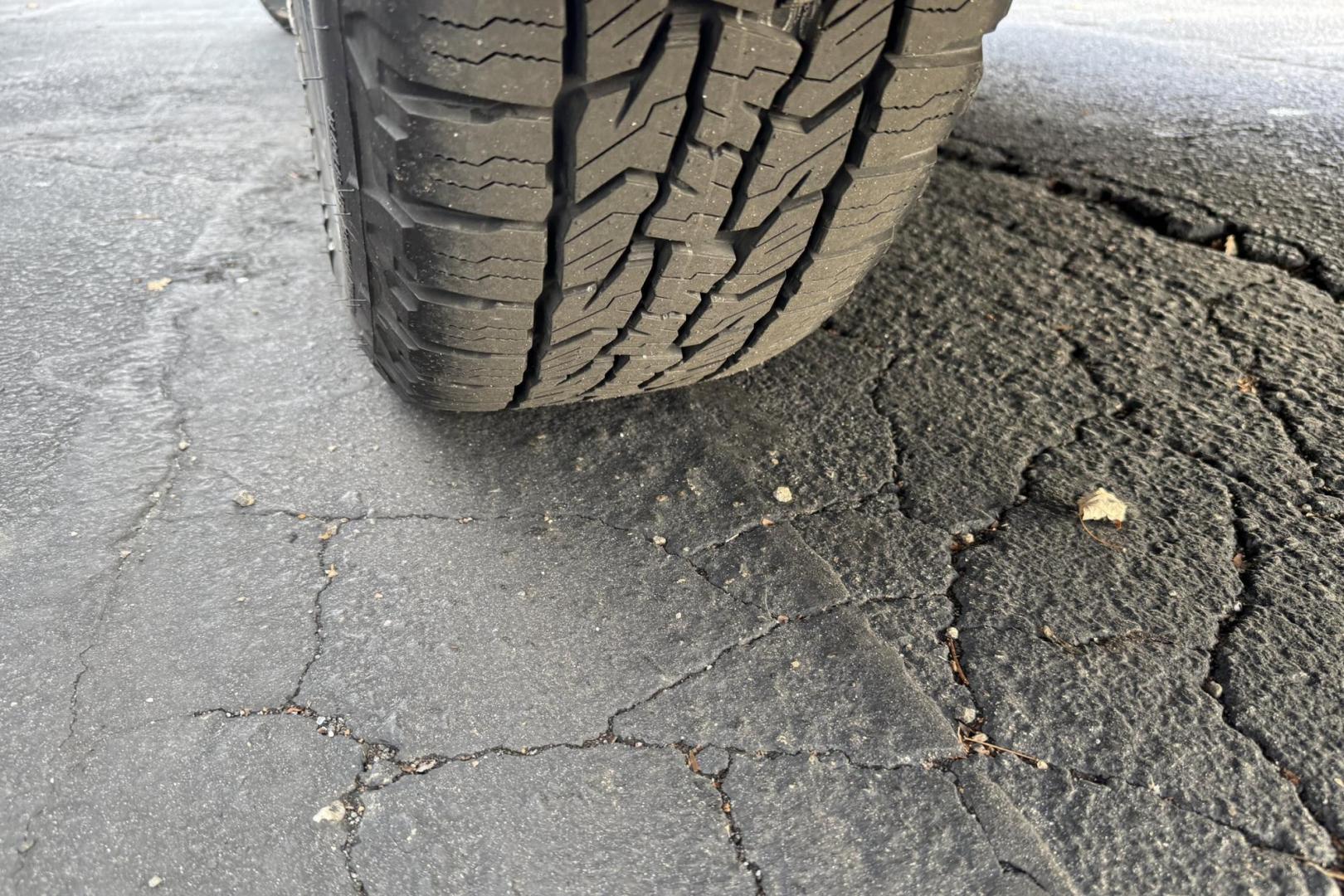 2018 Gray /Black Toyota 4Runner Limited (JTEBU5JR5J5) with an V6 4.0 Liter engine, Automatic transmission, located at 2304 W. Main St., Boise, ID, 83702, (208) 342-7777, 43.622105, -116.218658 - New Tires! Smooth Ride! - Photo#21