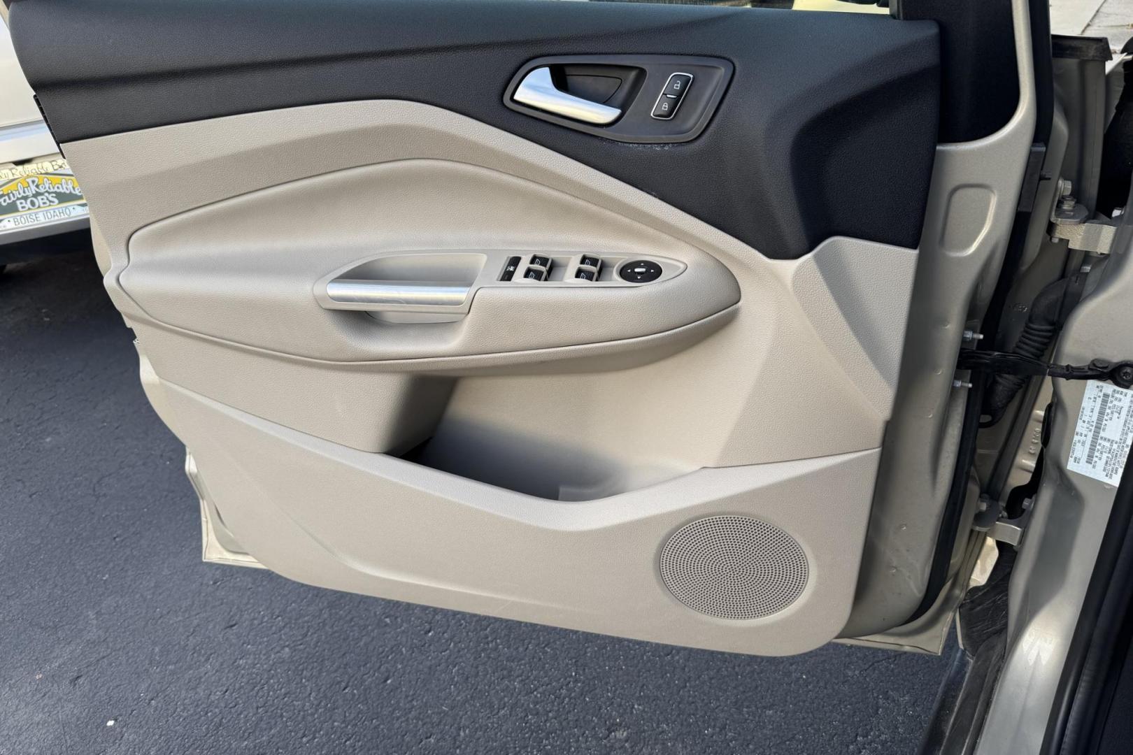 2015 Tectonic Silver Metallic /Camel Ford C-Max SE (1FADP5AU3FL) with an 4 Cyl 2.0 Liter Hybrid engine, Automatic transmission, located at 2304 W. Main St., Boise, ID, 83702, (208) 342-7777, 43.622105, -116.218658 - New Tires! Great Fuel Economy! - Photo#4