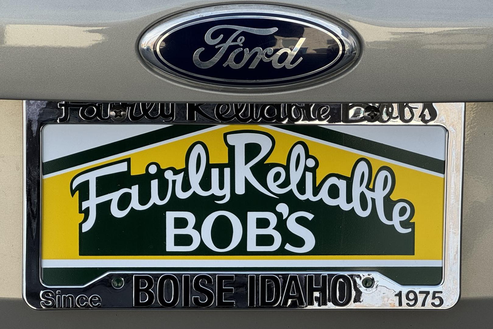 2015 Tectonic Silver Metallic /Camel Ford C-Max SE (1FADP5AU3FL) with an 4 Cyl 2.0 Liter Hybrid engine, Automatic transmission, located at 2304 W. Main St., Boise, ID, 83702, (208) 342-7777, 43.622105, -116.218658 - New Tires! Great Fuel Economy! - Photo#17