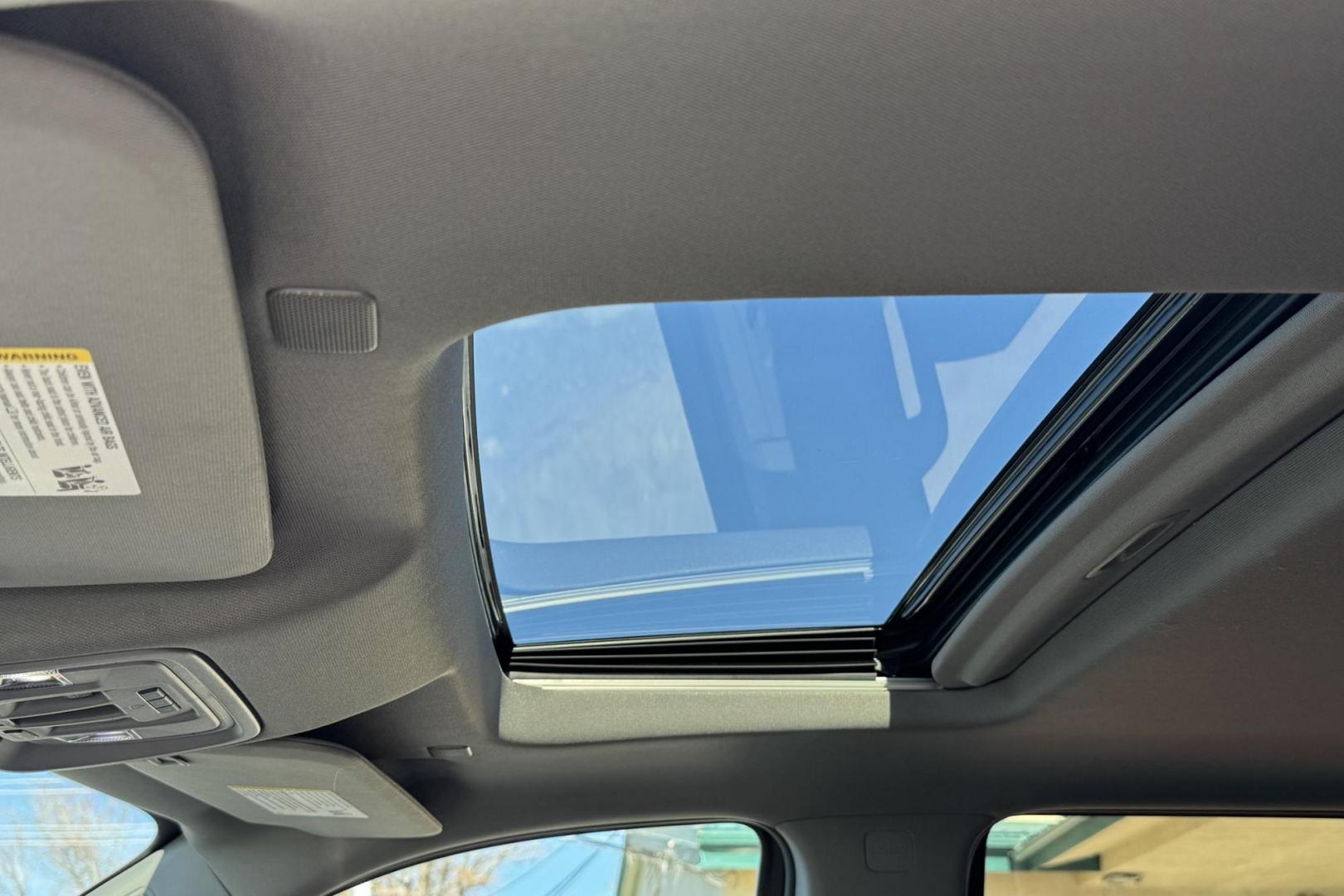 2022 Summit White /Jet Black GMC Sierra 1500 Elevation (1GTUUCED4NZ) with an V8 5.3 Liter engine, Automatic 10 Speed transmission, located at 2304 W. Main St., Boise, ID, 83702, (208) 342-7777, 43.622105, -116.218658 - New Tires! Well Optioned And Clean! - Photo#5