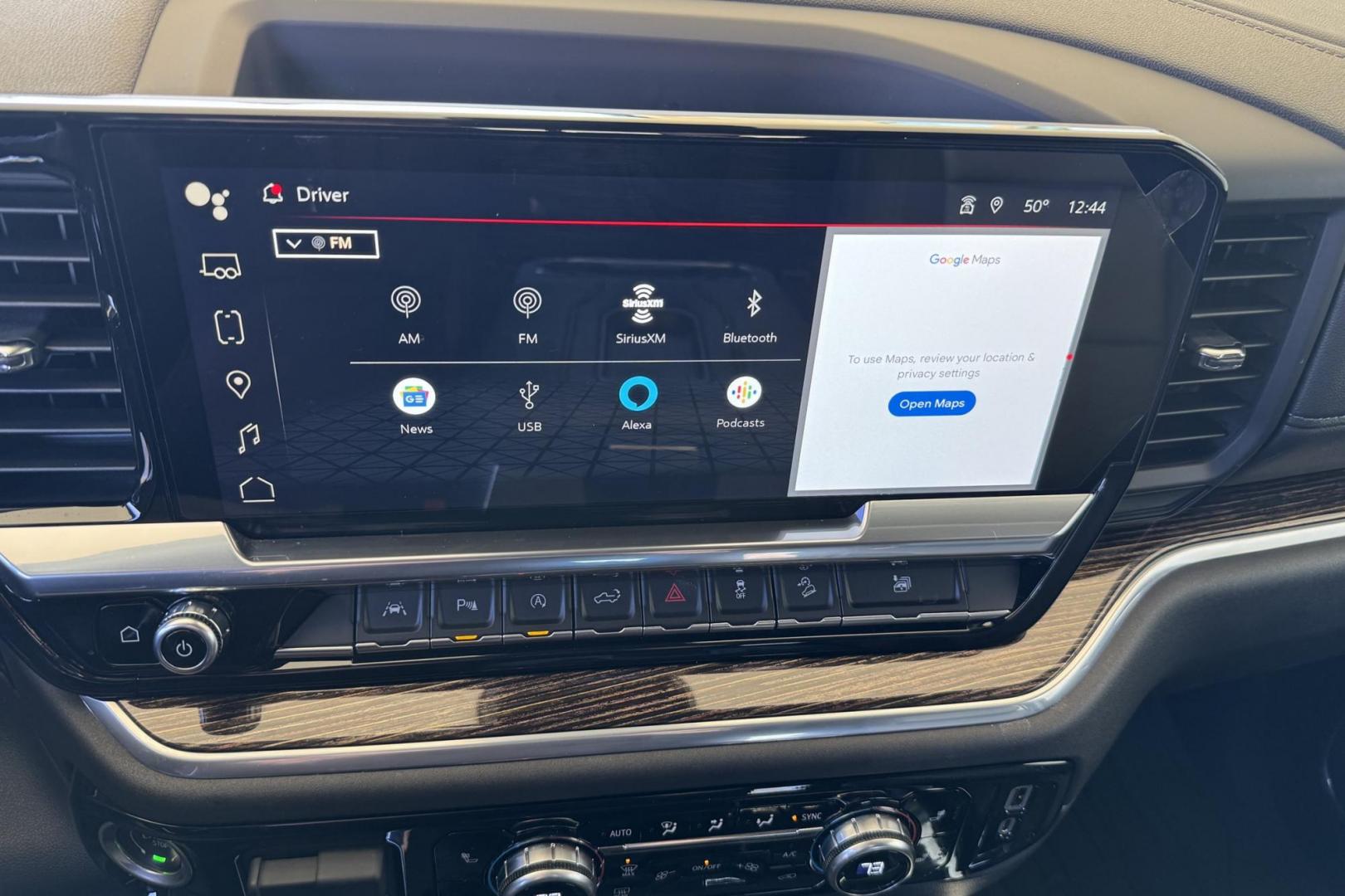 2022 Summit White /Jet Black GMC Sierra 1500 Elevation (1GTUUCED4NZ) with an V8 5.3 Liter engine, Automatic 10 Speed transmission, located at 2304 W. Main St., Boise, ID, 83702, (208) 342-7777, 43.622105, -116.218658 - New Tires! Well Optioned And Clean! - Photo#19