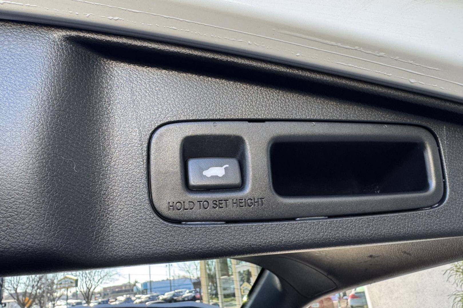 2019 Pearl White /Black Honda CR-V EX-L (JHLRW2H85KX) with an 4 Cyl 1.5 Liter Turbo engine, Automatic transmission, located at 2304 W. Main St., Boise, ID, 83702, (208) 342-7777, 43.622105, -116.218658 - New Tires! Nicely Optioned! Ready To Go! - Photo#21