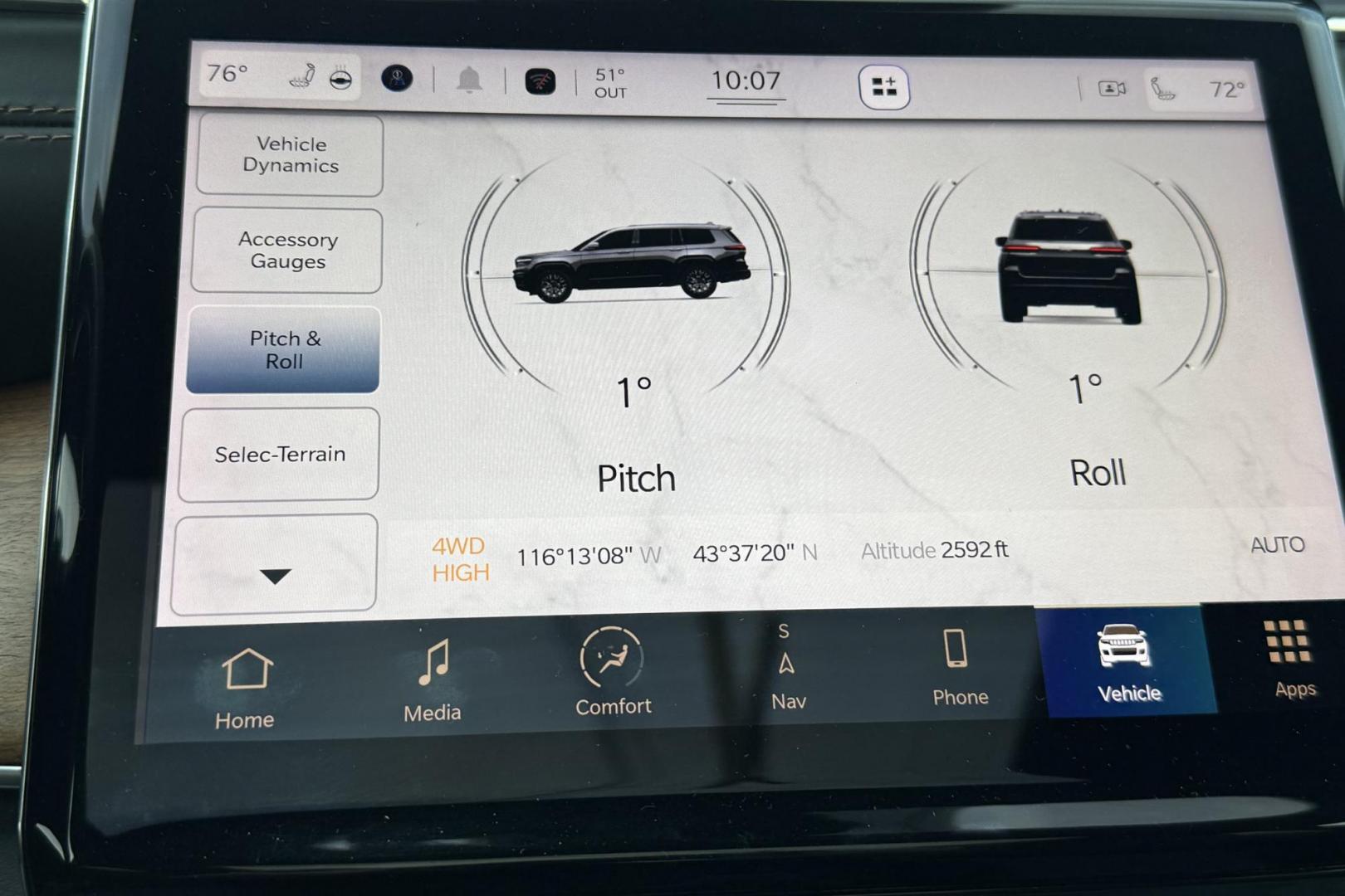 2021 Bright White Clear /Global Black Jeep Grand Cherokee L Summit Reserve (1C4RJKEG4M8) with an V6 3.6 Liter engine, Automatic 8 Speed transmission, located at 2304 W. Main St., Boise, ID, 83702, (208) 342-7777, 43.622105, -116.218658 - Massaging Seats! Highly Optioned! Loaded With Safety And Comfort Features! - Photo#14