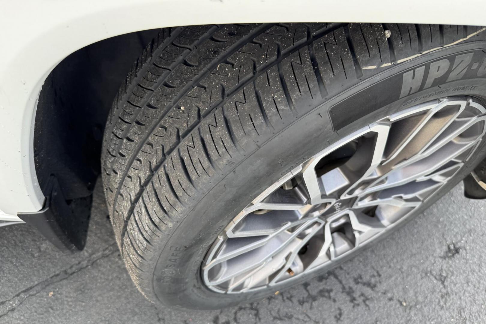 2021 Bright White Clear /Global Black Jeep Grand Cherokee L Summit Reserve (1C4RJKEG4M8) with an V6 3.6 Liter engine, Automatic 8 Speed transmission, located at 2304 W. Main St., Boise, ID, 83702, (208) 342-7777, 43.622105, -116.218658 - Massaging Seats! Highly Optioned! Loaded With Safety And Comfort Features! - Photo#29