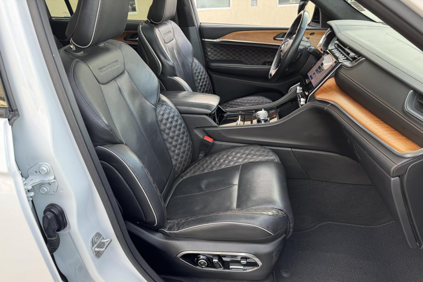 2021 Bright White Clear /Global Black Jeep Grand Cherokee L Summit Reserve (1C4RJKEG4M8) with an V6 3.6 Liter engine, Automatic 8 Speed transmission, located at 2304 W. Main St., Boise, ID, 83702, (208) 342-7777, 43.622105, -116.218658 - Massaging Seats! Highly Optioned! Loaded With Safety And Comfort Features! - Photo#30