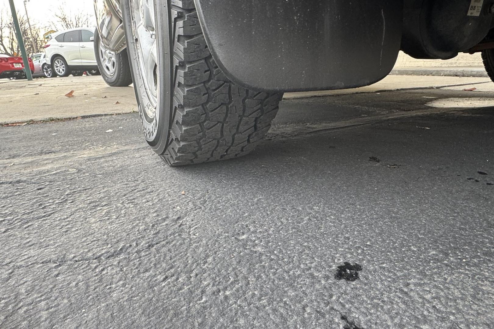 2011 Pyrite Mica /Gray Toyota Tacoma (5TFTX4CN0BX) with an 4 Cyl 2.7 Liter engine, Automatic transmission, located at 2304 W. Main St., Boise, ID, 83702, (208) 342-7777, 43.622105, -116.218658 - Own The Legend! - Photo#14