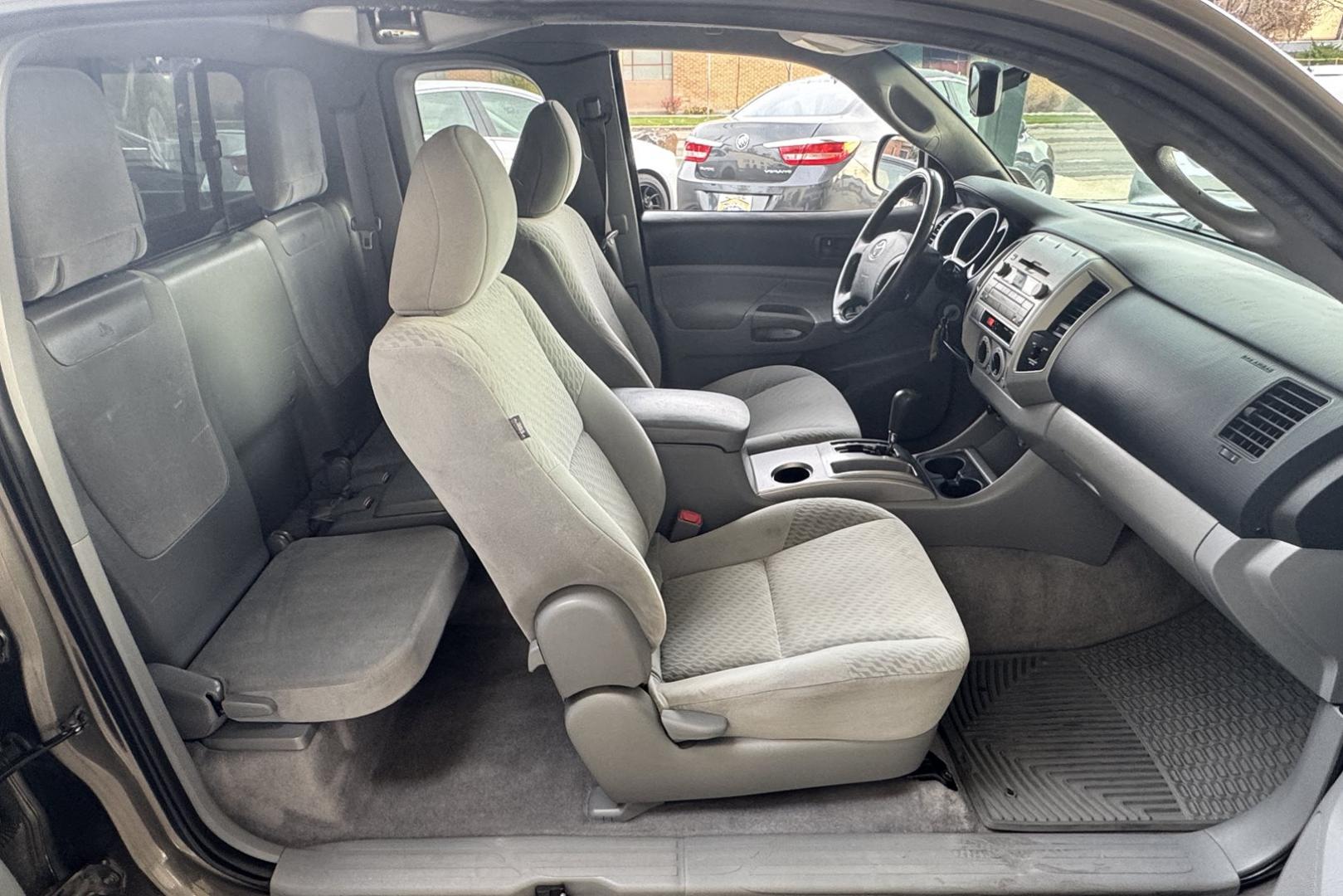 2011 Pyrite Mica /Gray Toyota Tacoma (5TFTX4CN0BX) with an 4 Cyl 2.7 Liter engine, Automatic transmission, located at 2304 W. Main St., Boise, ID, 83702, (208) 342-7777, 43.622105, -116.218658 - Own The Legend! - Photo#13