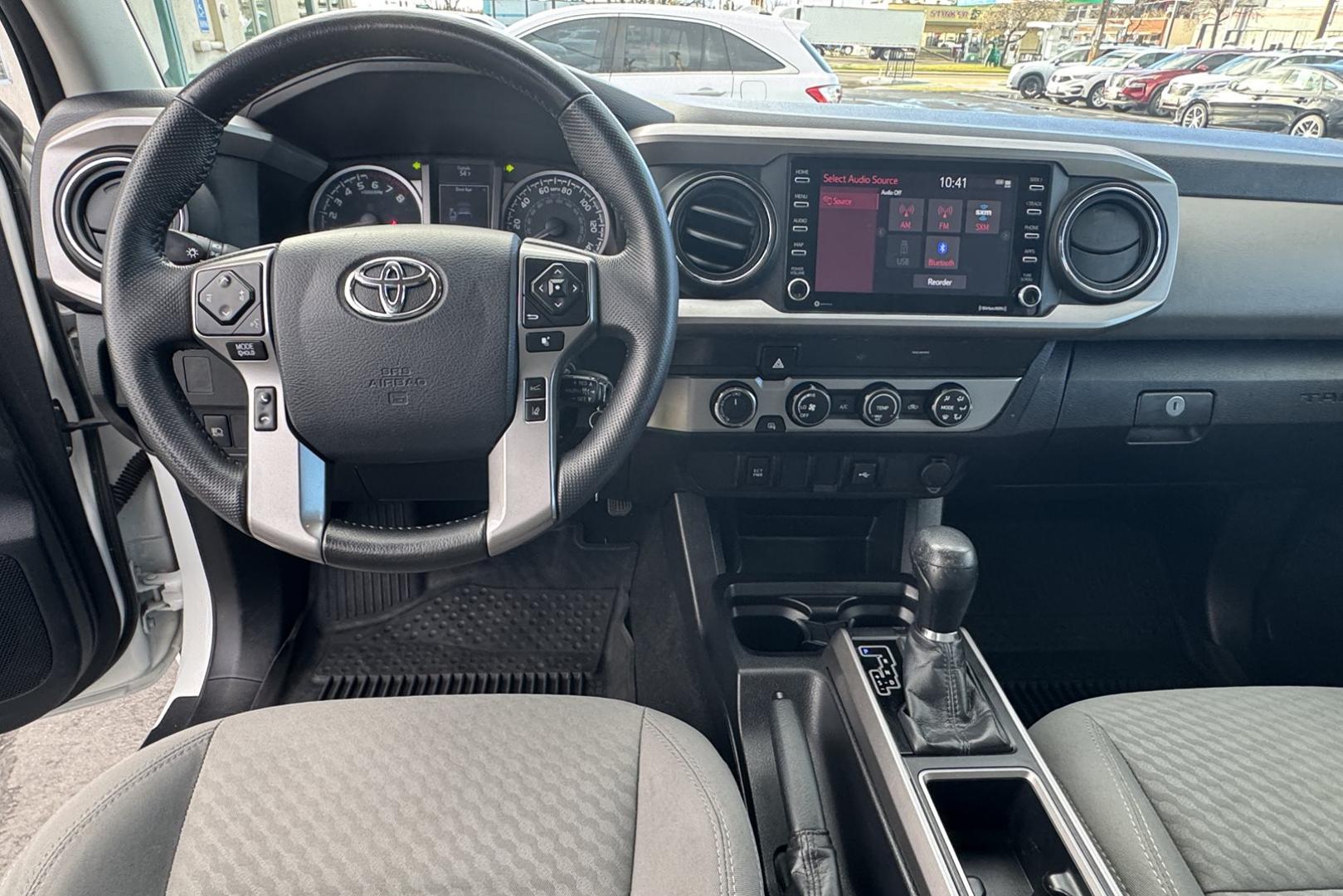 2020 Super White /Black Toyota Tacoma SR5 (3TYSX5EN7LT) with an 4 Cyl 2.7 Liter engine, Automatic 6 Speed transmission, located at 2304 W. Main St., Boise, ID, 83702, (208) 342-7777, 43.622105, -116.218658 - Photo#12