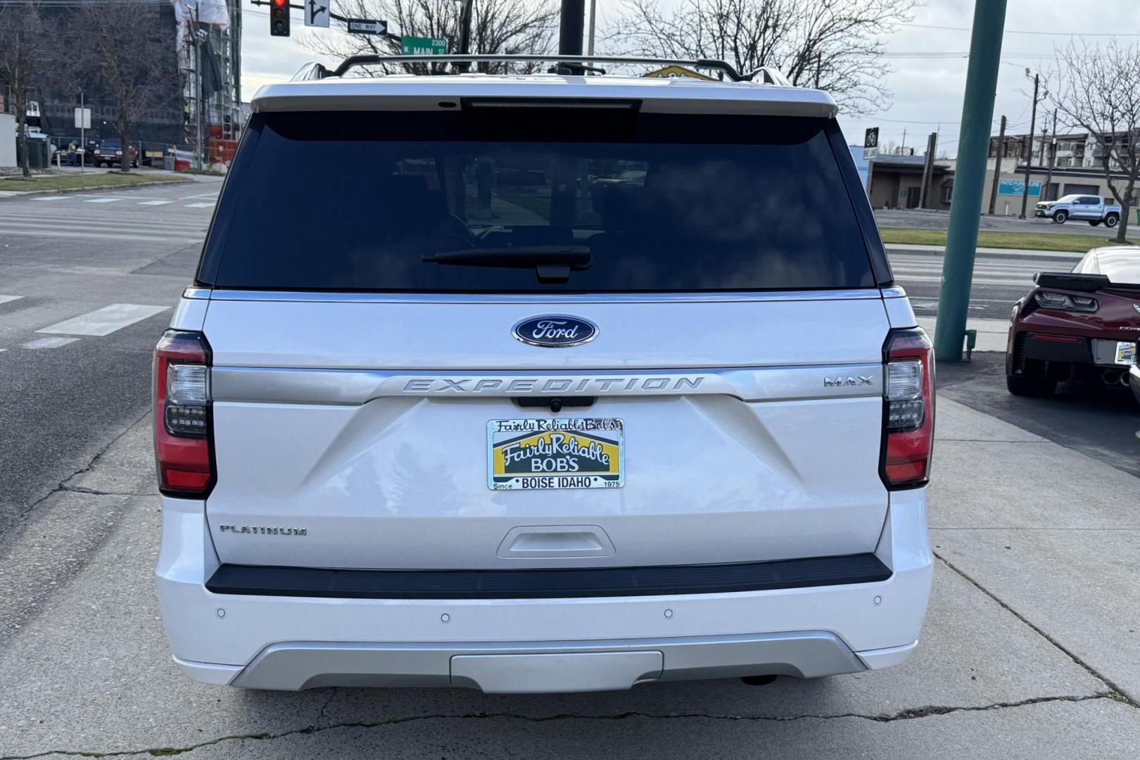 2019 White /Black Ford Expedition Max Platinum (1FMJK1MT9KE) with an V6 3.5 Liter Twin Turbo engine, Automatic 10 Speed transmission, located at 2304 W. Main St., Boise, ID, 83702, (208) 342-7777, 43.622105, -116.218658 - 7 Passenger! 4 Captains Chairs! Loaded With Comfort And Safety Features! - Photo#1