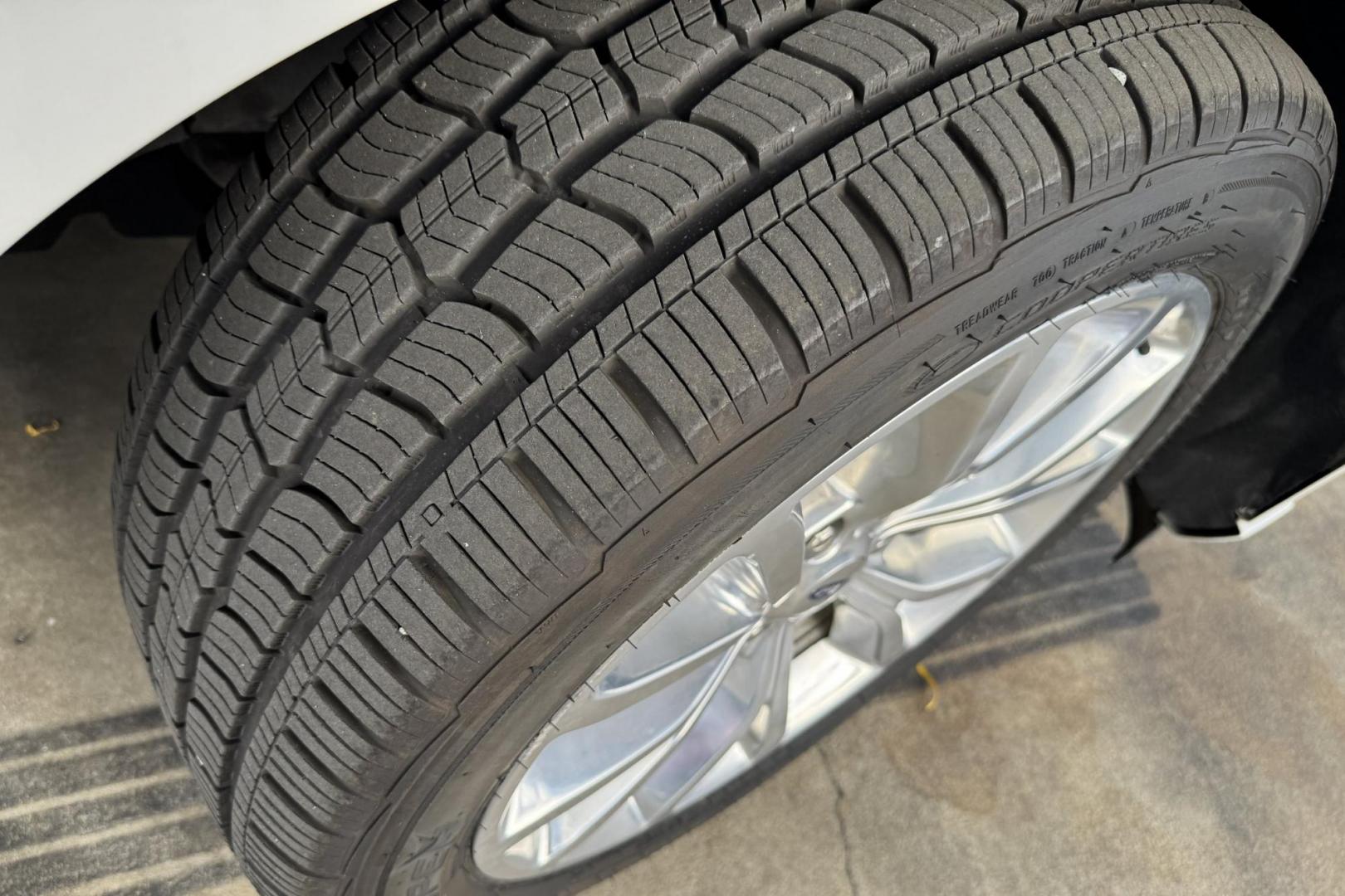 2019 White /Black Ford Expedition Max Platinum (1FMJK1MT9KE) with an V6 3.5 Liter Twin Turbo engine, Automatic 10 Speed transmission, located at 2304 W. Main St., Boise, ID, 83702, (208) 342-7777, 43.622105, -116.218658 - 7 Passenger! 4 Captains Chairs! Loaded With Comfort And Safety Features! - Photo#21