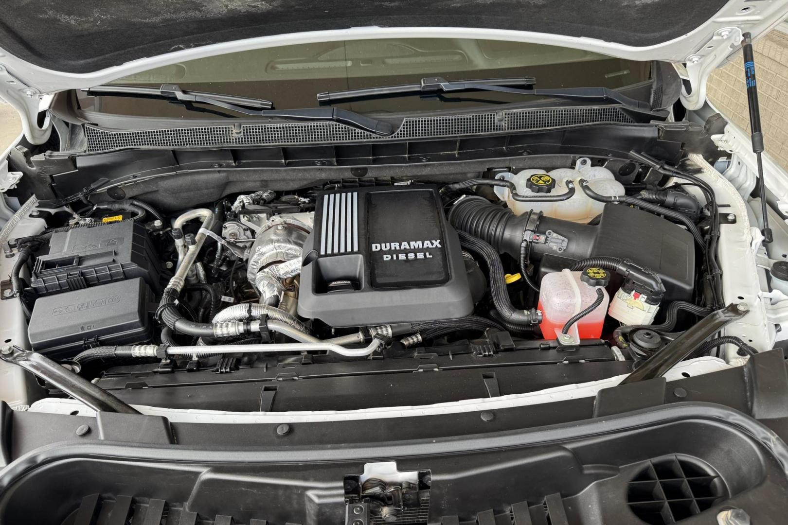 2024 Iridescent Pearl Tricoat /Jet Black Chevrolet Suburban High Country (1GNSKGKT4RR) with an 6 Cyl Duramax 3.0 Liter Turbo Diesel engine, Automatic 10 Speed transmission, located at 2304 W. Main St., Boise, ID, 83702, (208) 342-7777, 43.622105, -116.218658 - Remaining Factory Warranty! Great Fuel Economy! Ready To Go! - Photo#24