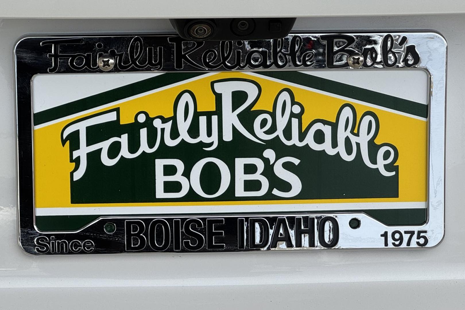 2024 Iridescent Pearl Tricoat /Jet Black Chevrolet Suburban High Country (1GNSKGKT4RR) with an 6 Cyl Duramax 3.0 Liter Turbo Diesel engine, Automatic 10 Speed transmission, located at 2304 W. Main St., Boise, ID, 83702, (208) 342-7777, 43.622105, -116.218658 - Remaining Factory Warranty! Great Fuel Economy! Ready To Go! - Photo#34