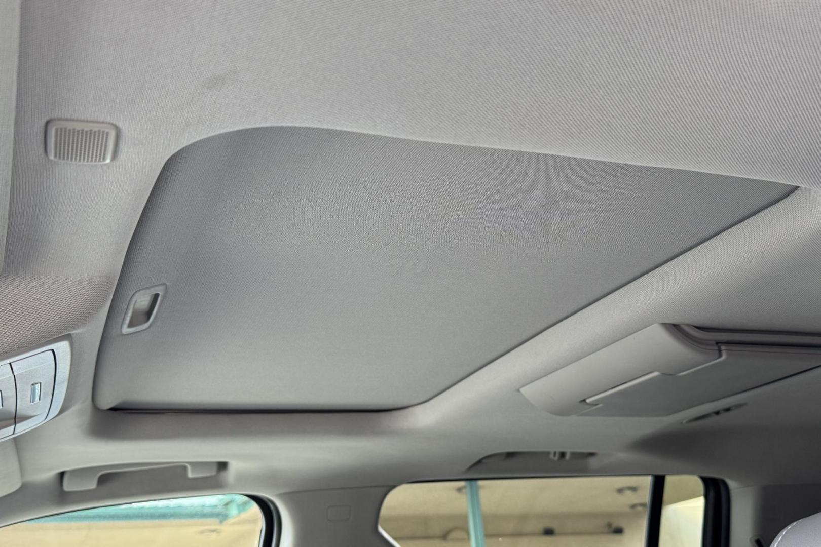 2020 Quicksilver Metallic /Jet Black Chevrolet Suburban LT (1GNSKHKC3LR) with an V8 5.3 Liter engine, Automatic 6 Speed transmission, located at 2304 W. Main St., Boise, ID, 83702, (208) 342-7777, 43.622105, -116.218658 - Highly Optioned! Power Adjustable Driver Pedals! Seats 8! - Photo#4