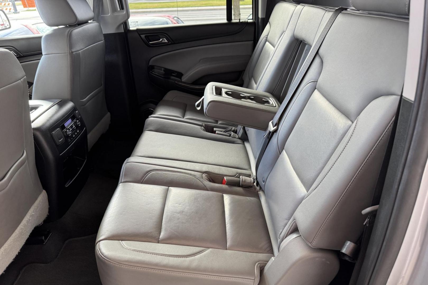 2020 Quicksilver Metallic /Jet Black Chevrolet Suburban LT (1GNSKHKC3LR) with an V8 5.3 Liter engine, Automatic 6 Speed transmission, located at 2304 W. Main St., Boise, ID, 83702, (208) 342-7777, 43.622105, -116.218658 - Highly Optioned! Power Adjustable Driver Pedals! Seats 8! - Photo#23