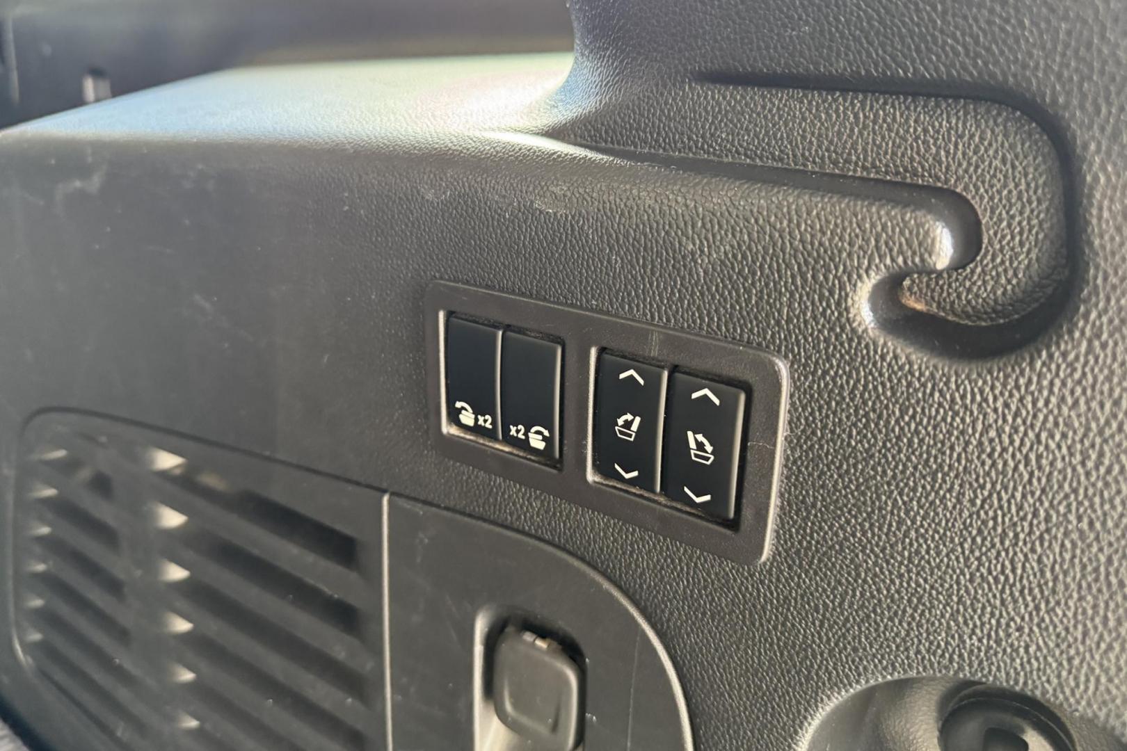 2020 Quicksilver Metallic /Jet Black Chevrolet Suburban LT (1GNSKHKC3LR) with an V8 5.3 Liter engine, Automatic 6 Speed transmission, located at 2304 W. Main St., Boise, ID, 83702, (208) 342-7777, 43.622105, -116.218658 - Highly Optioned! Power Adjustable Driver Pedals! Seats 8! - Photo#30