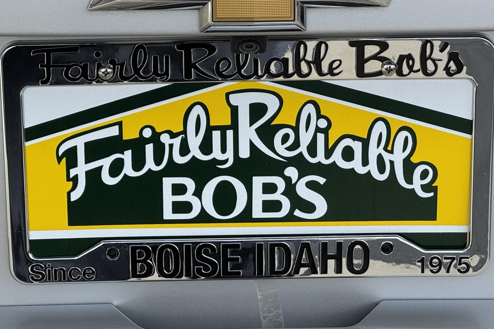 2020 Quicksilver Metallic /Jet Black Chevrolet Suburban LT (1GNSKHKC3LR) with an V8 5.3 Liter engine, Automatic 6 Speed transmission, located at 2304 W. Main St., Boise, ID, 83702, (208) 342-7777, 43.622105, -116.218658 - Highly Optioned! Power Adjustable Driver Pedals! Seats 8! - Photo#32