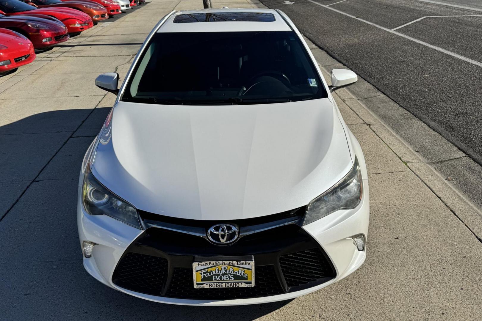 2016 Super White /Black Toyota Camry XSE (4T1BF1FK6GU) with an 4 Cyl 2.5 Liter engine, Automatic 6 Speed transmission, located at 2304 W. Main St., Boise, ID, 83702, (208) 342-7777, 43.622105, -116.218658 - New Tires! One Owner! Clean! - Photo#2