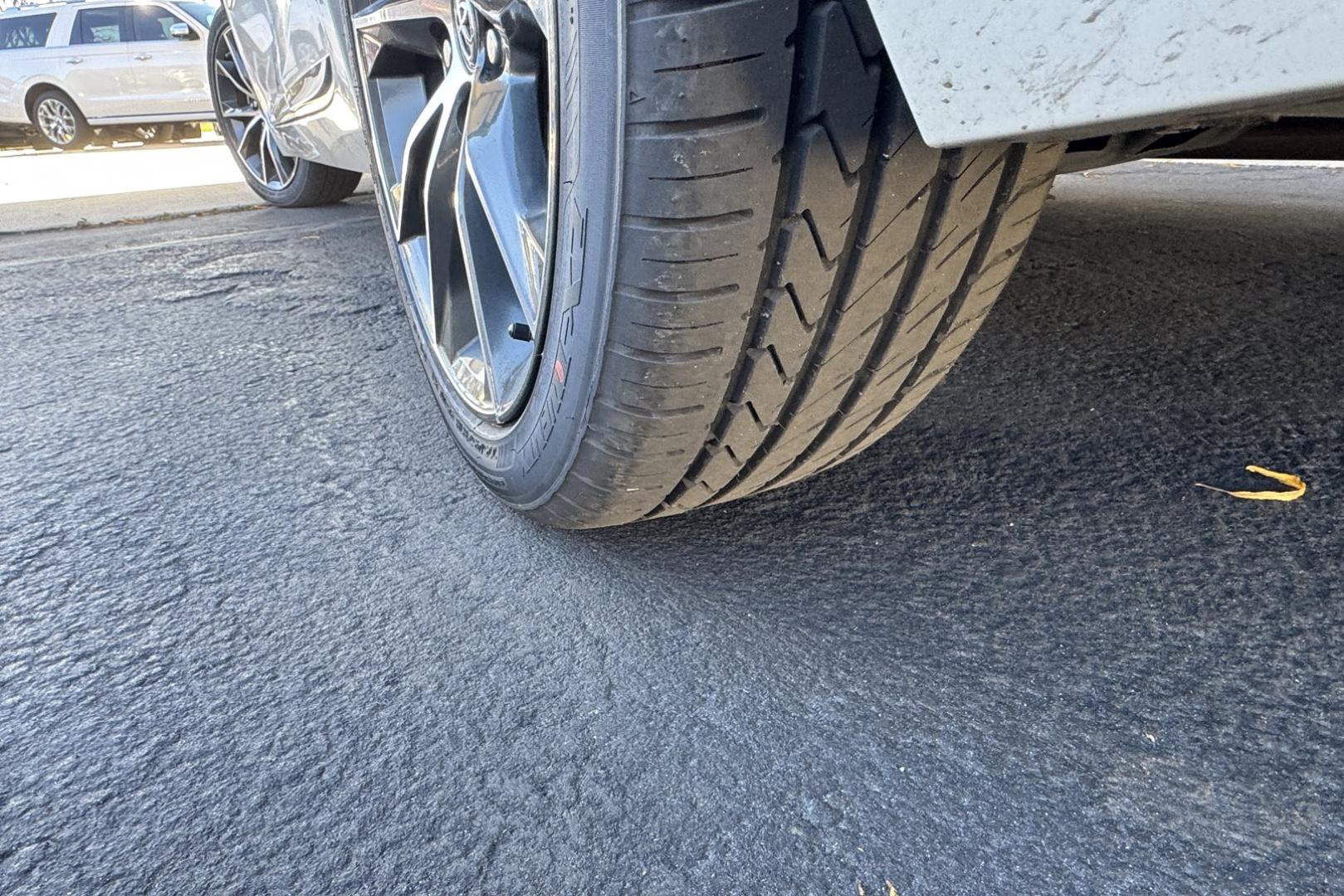 2016 Super White /Black Toyota Camry XSE (4T1BF1FK6GU) with an 4 Cyl 2.5 Liter engine, Automatic 6 Speed transmission, located at 2304 W. Main St., Boise, ID, 83702, (208) 342-7777, 43.622105, -116.218658 - New Tires! One Owner! Clean! - Photo#18