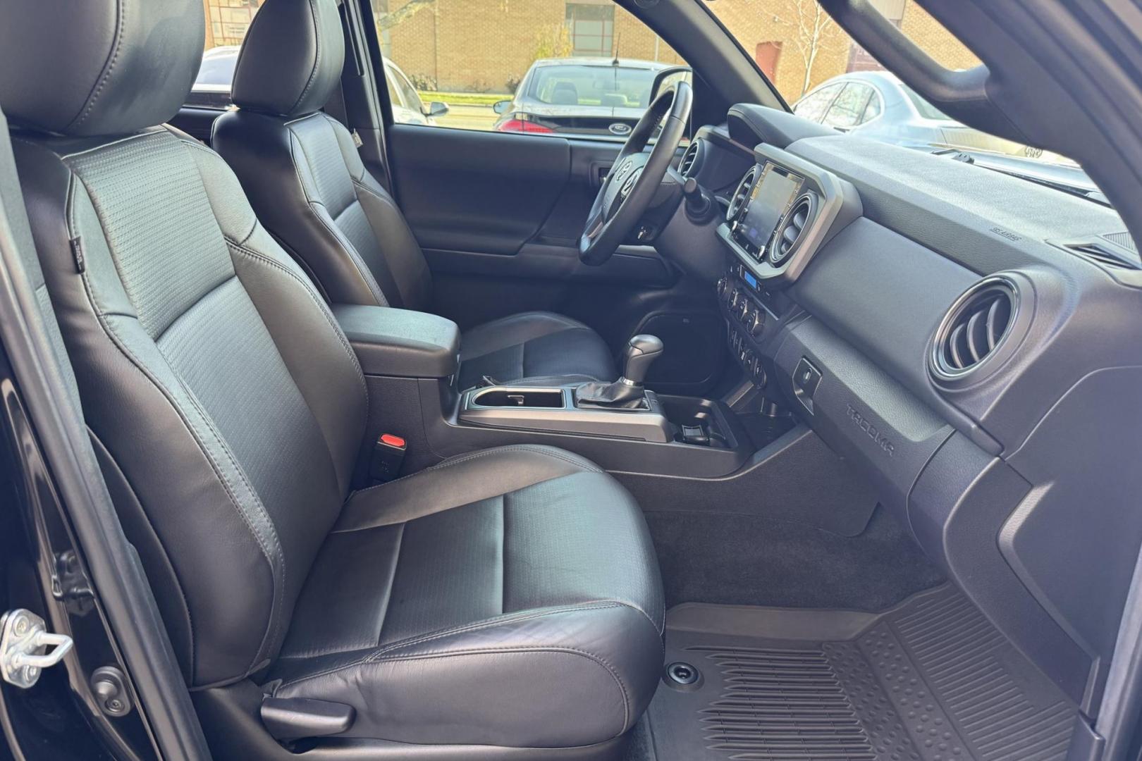 2022 Black /Black Toyota Tacoma TRD Off-Road (3TMCZ5ANXNM) with an V6 3.5 Liter engine, Automatic 6 Speed transmission, located at 2304 W. Main St., Boise, ID, 83702, (208) 342-7777, 43.622105, -116.218658 - Stunning TRD Off-Road! - Photo#19