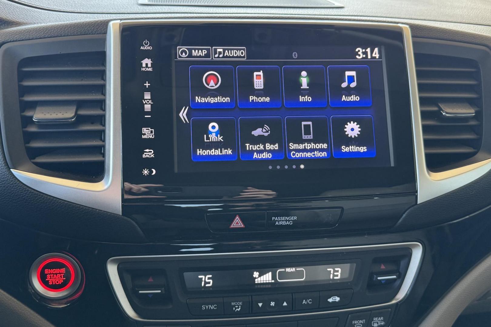 2020 White /Tan Honda Ridgeline RTL-E (5FPYK3F78LB) with an V6 3.5 Liter engine, Automatic 9 Speed transmission, located at 2304 W. Main St., Boise, ID, 83702, (208) 342-7777, 43.622105, -116.218658 - Photo#7